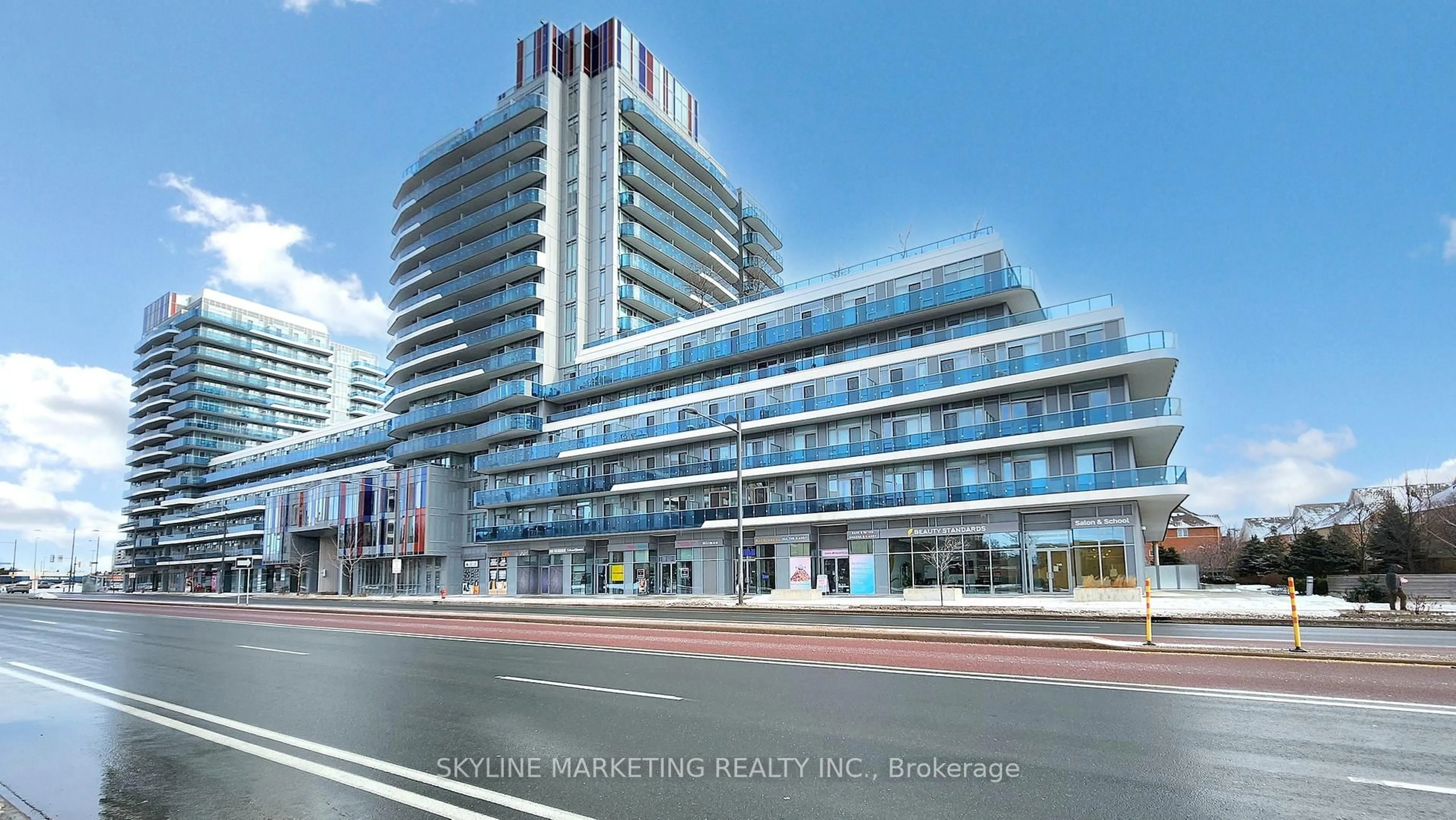 Blurry image for 9471 Yonge St #604, Richmond Hill Ontario L4C 0Z5