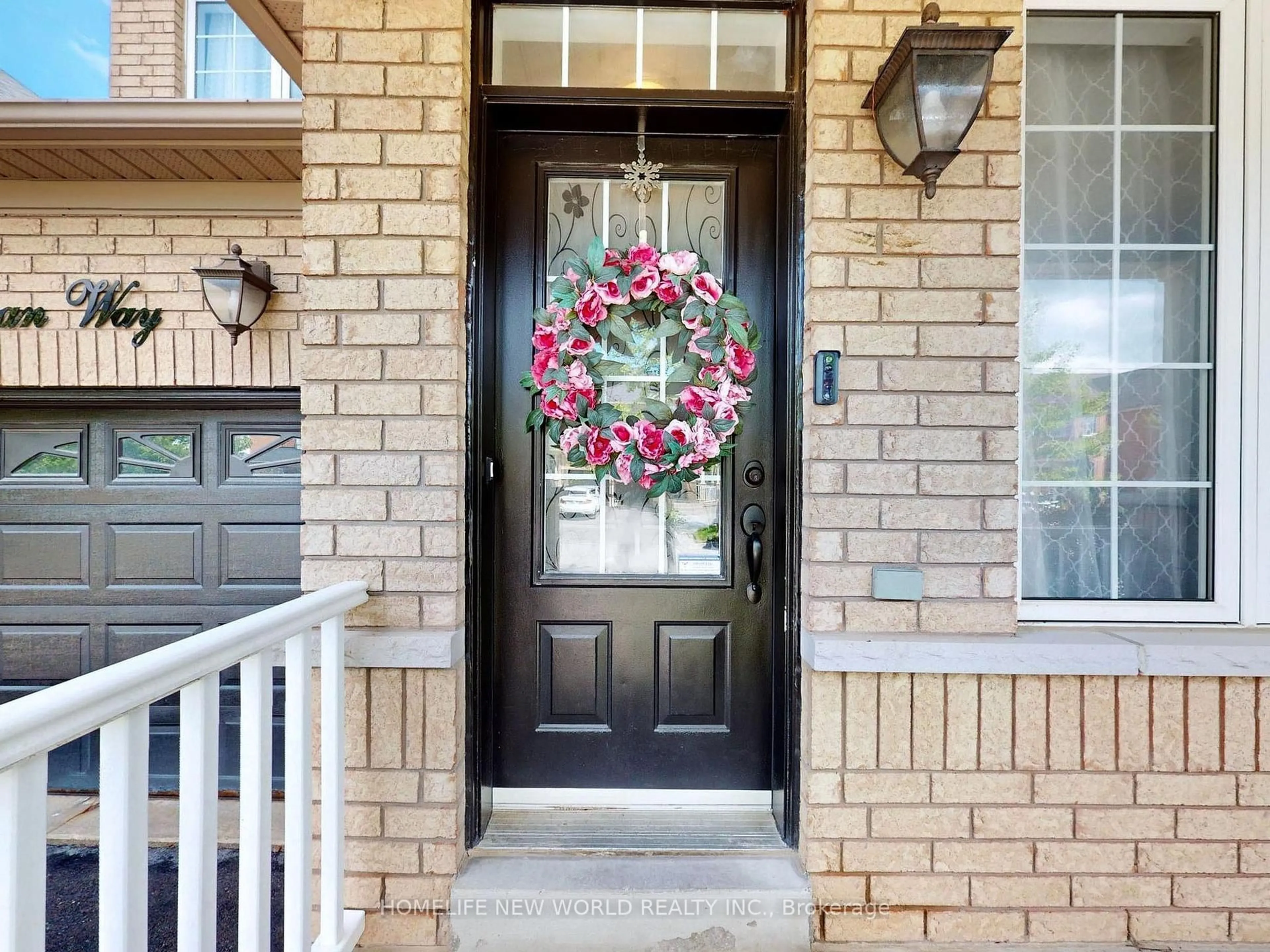 Indoor entryway for 50 Amos Lehman Way, Whitchurch-Stouffville Ontario L4A 0L3