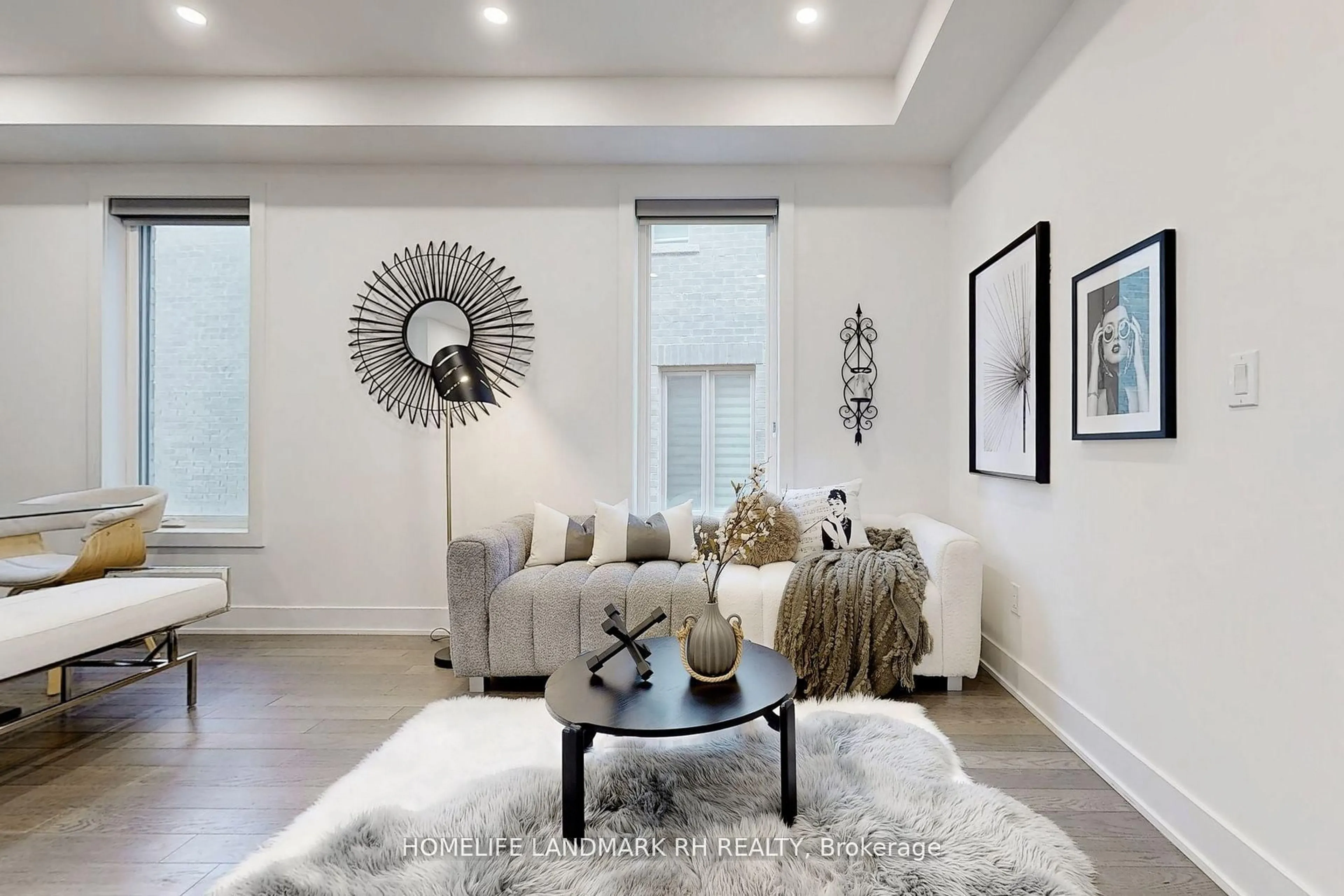 Living room with furniture, unknown for 93 Kentledge Ave, East Gwillimbury Ontario L9N 0V9