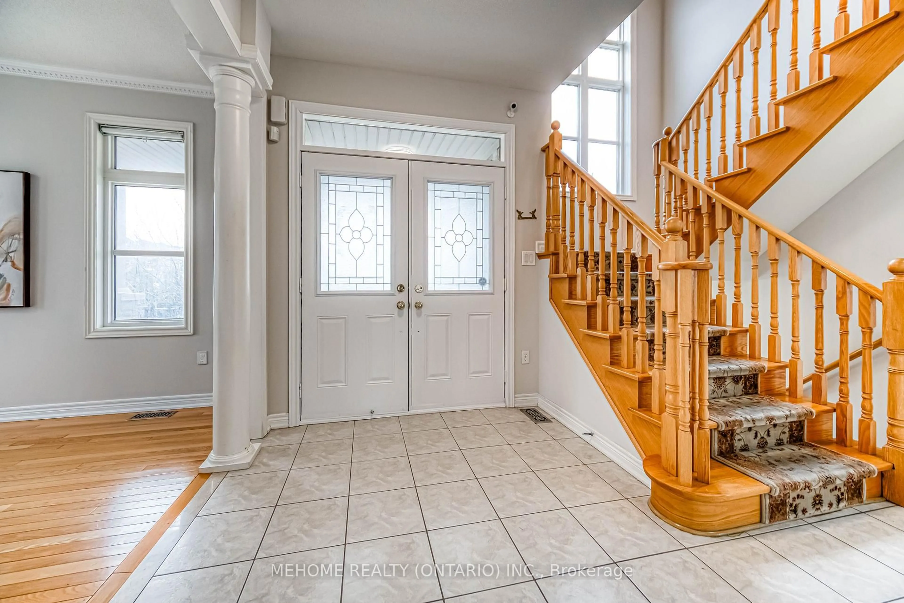 Indoor entryway for 294 Freedom Trail Rd, Vaughan Ontario L6A 0S2