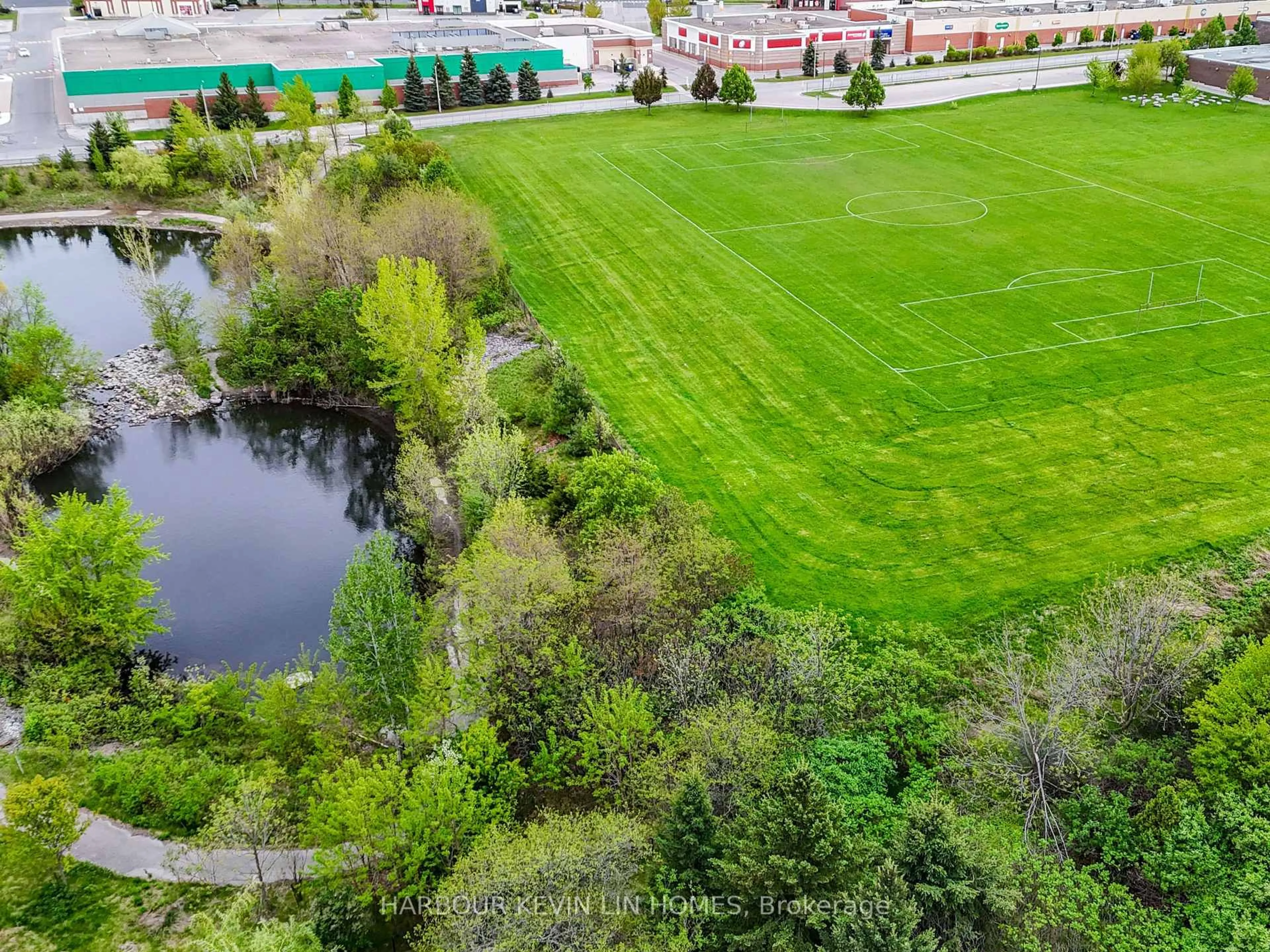 A pic from outside/outdoor area/front of a property/back of a property/a pic from drone, water/lake/river/ocean view for 15 Rushingbrook Dr, Richmond Hill Ontario L4S 1W6