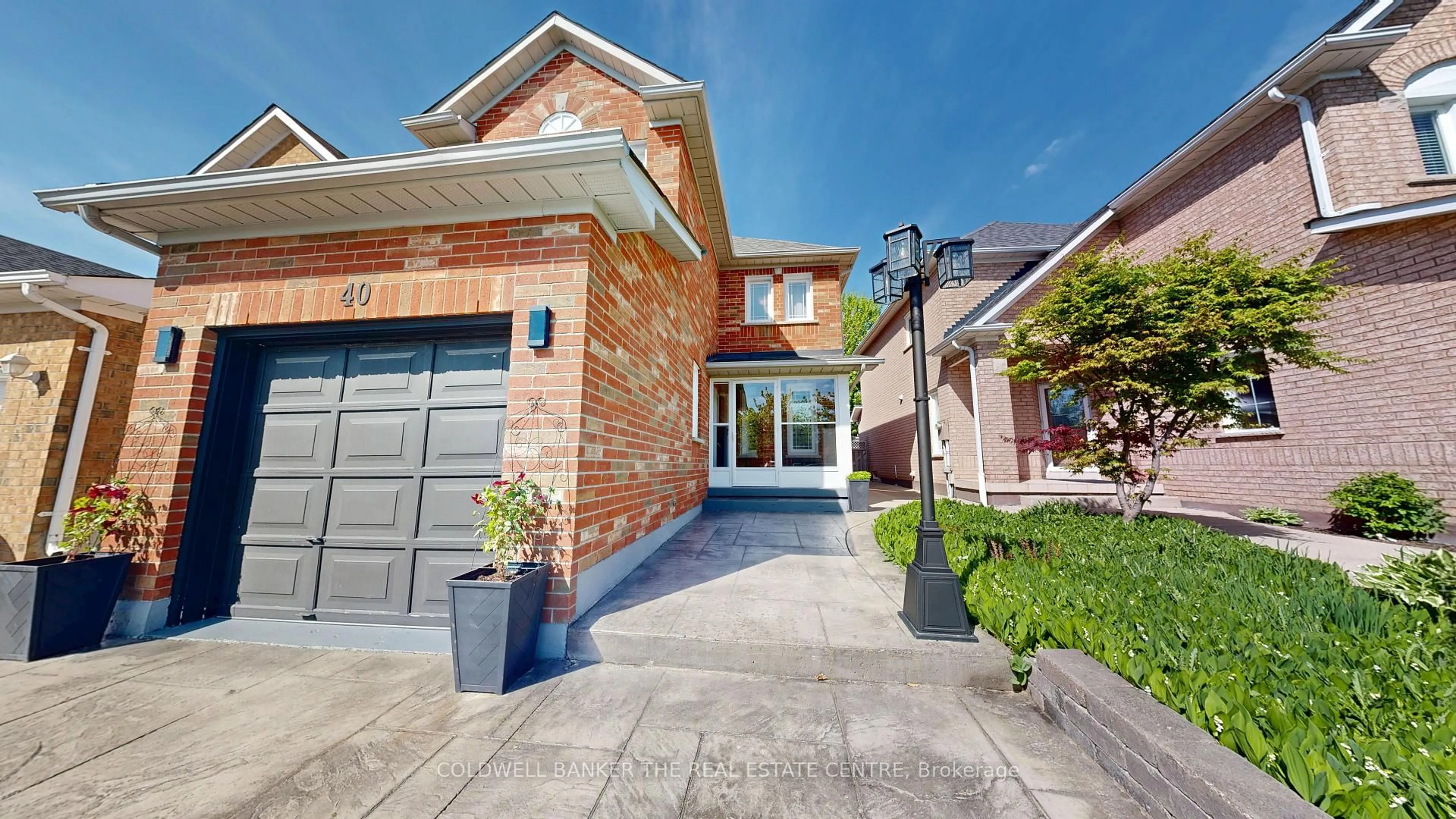 Home with brick exterior material, street for 40 Whitefaulds Rd, Vaughan Ontario L6A 2K4