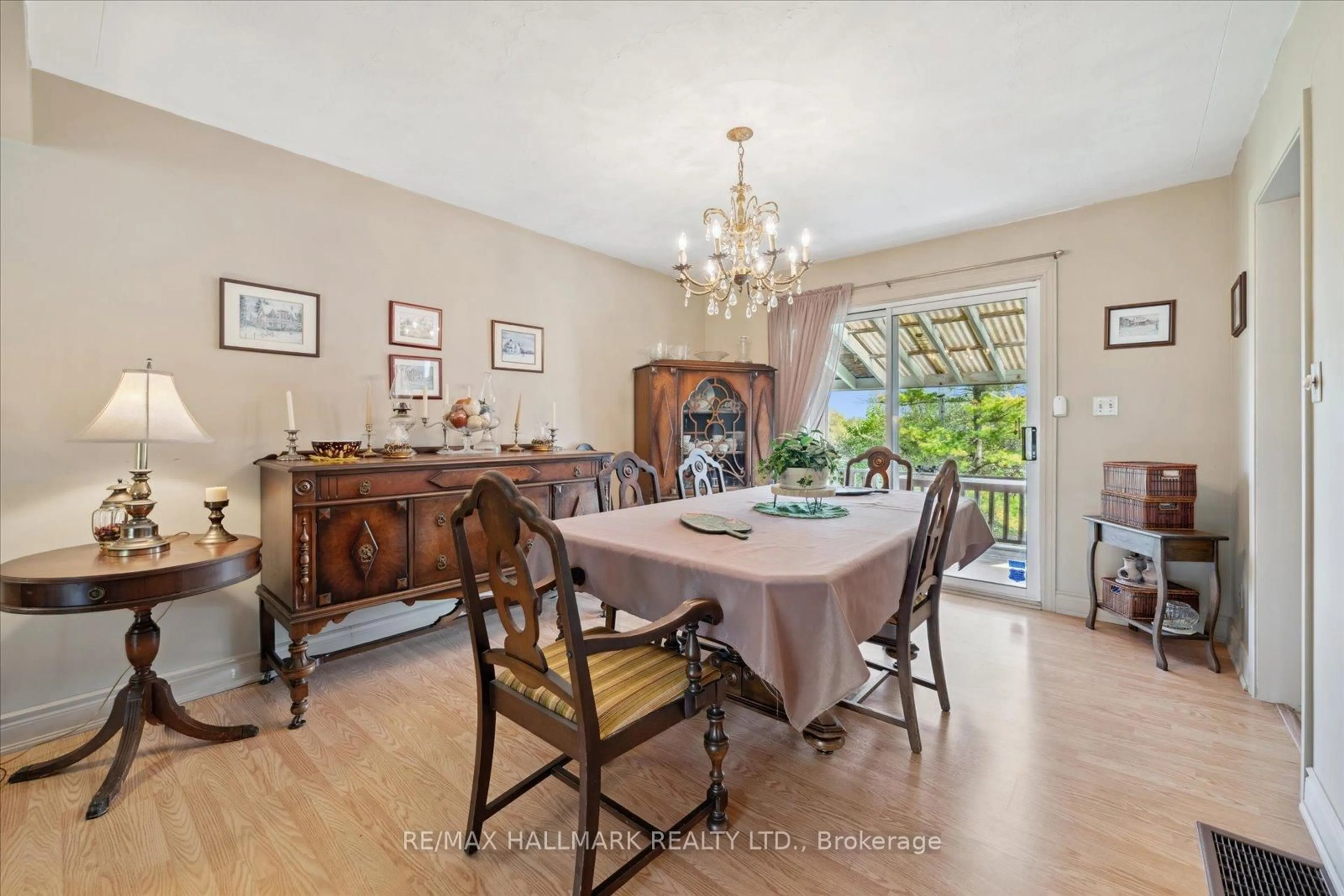 Dining room, unknown for 64 Park St, Brock Ontario L0E 1E0