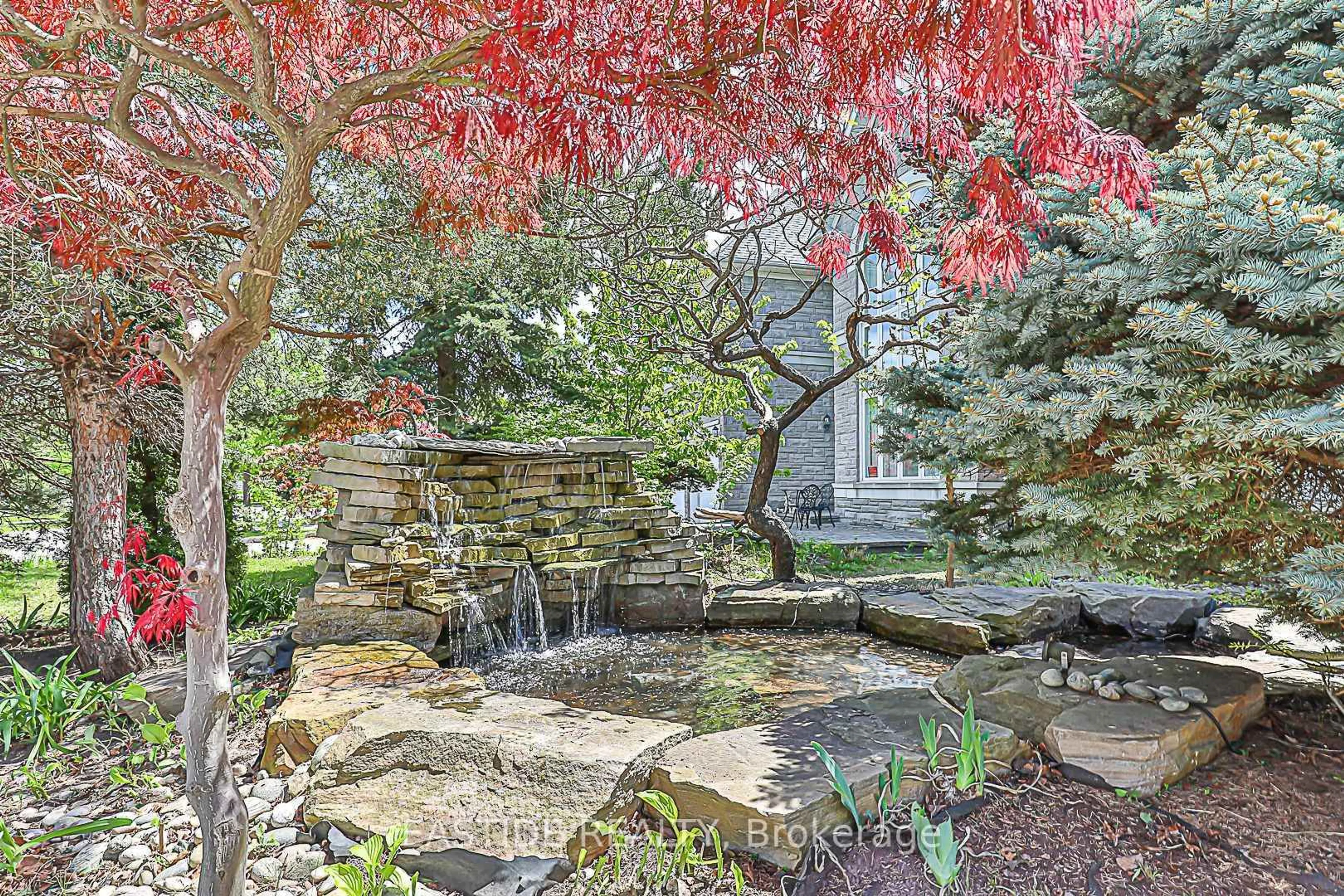 Patio, water/lake/river/ocean view for 27 Brimwood Cres, Richmond Hill Ontario L4B 4B6