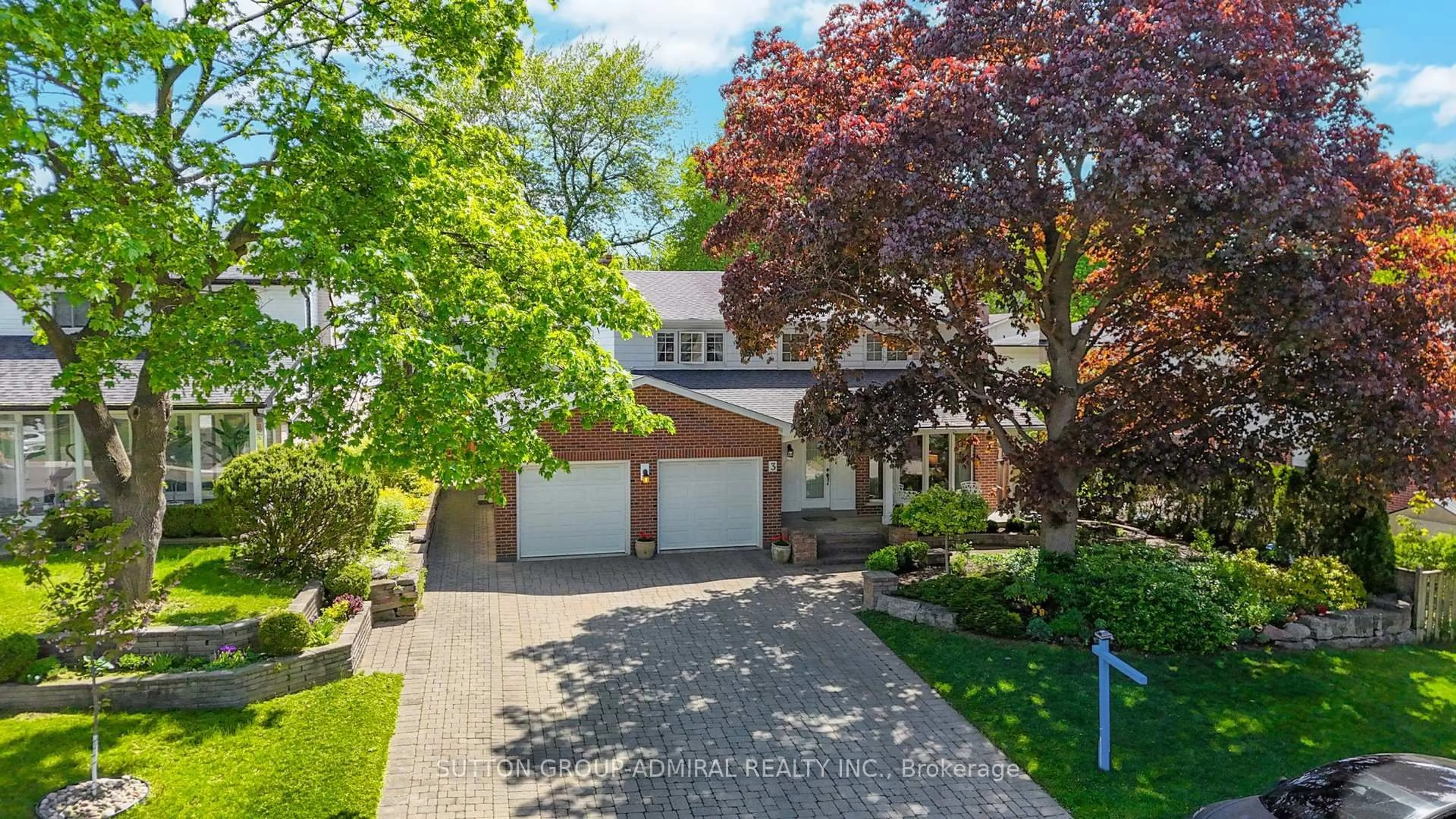 A pic from outside/outdoor area/front of a property/back of a property/a pic from drone, street for 3 Blue Spruce Lane, Markham Ontario L3T 3W8