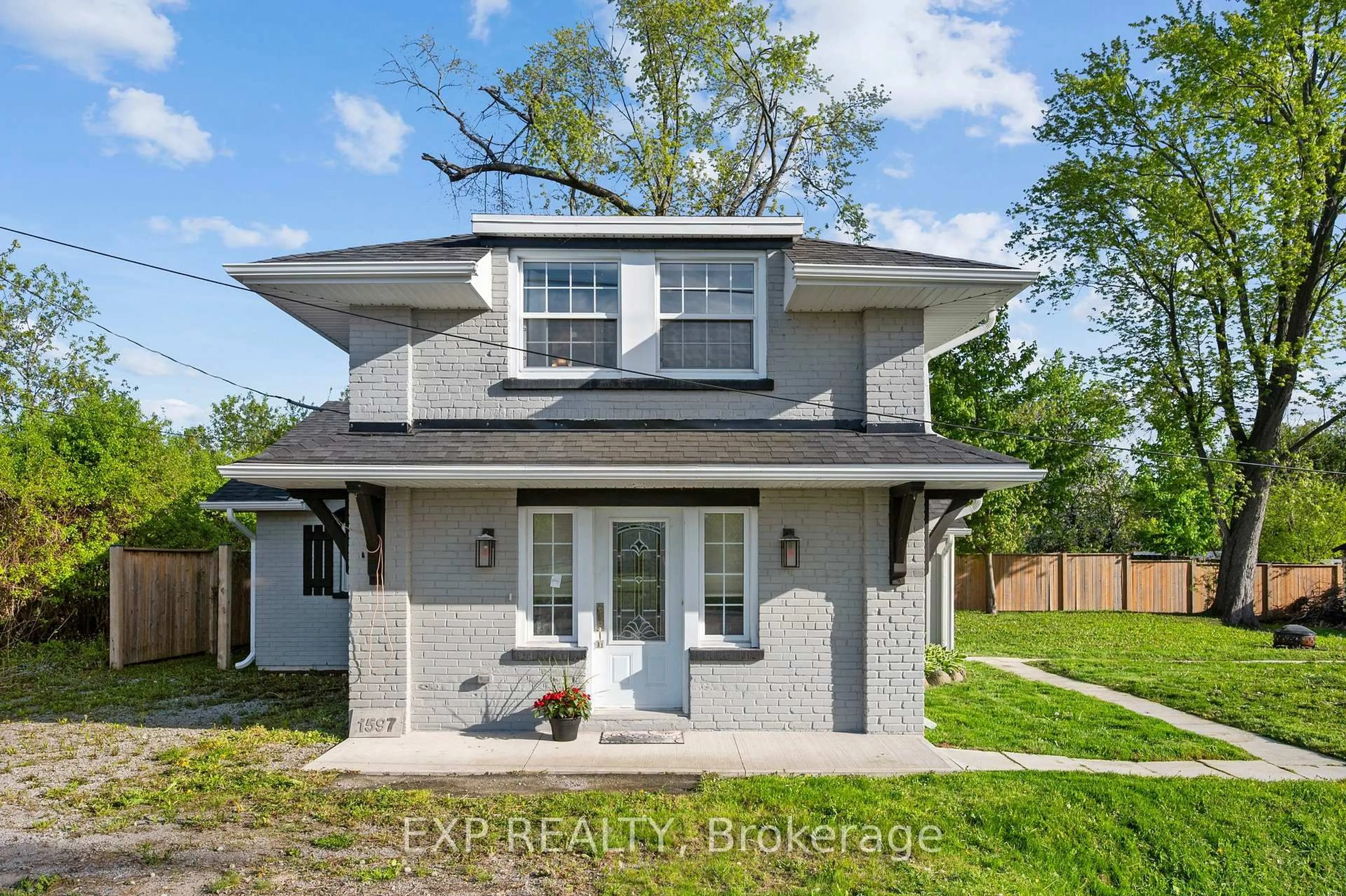 Home with brick exterior material, street for 1597 Metro Rd, Georgina Ontario L0E 1S0
