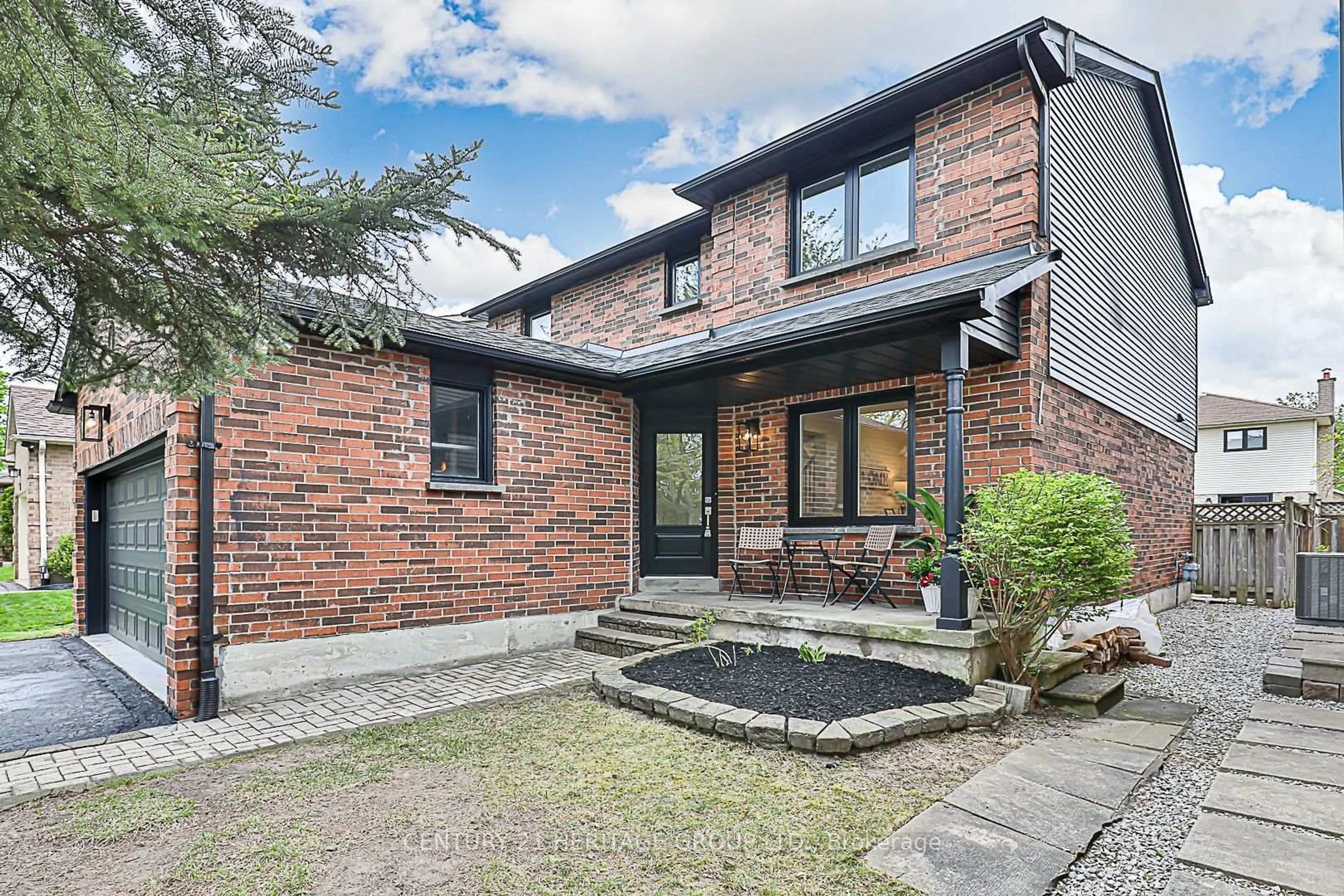 Home with brick exterior material, street for 35 Buchanan Cres, Aurora Ontario L4G 5K4