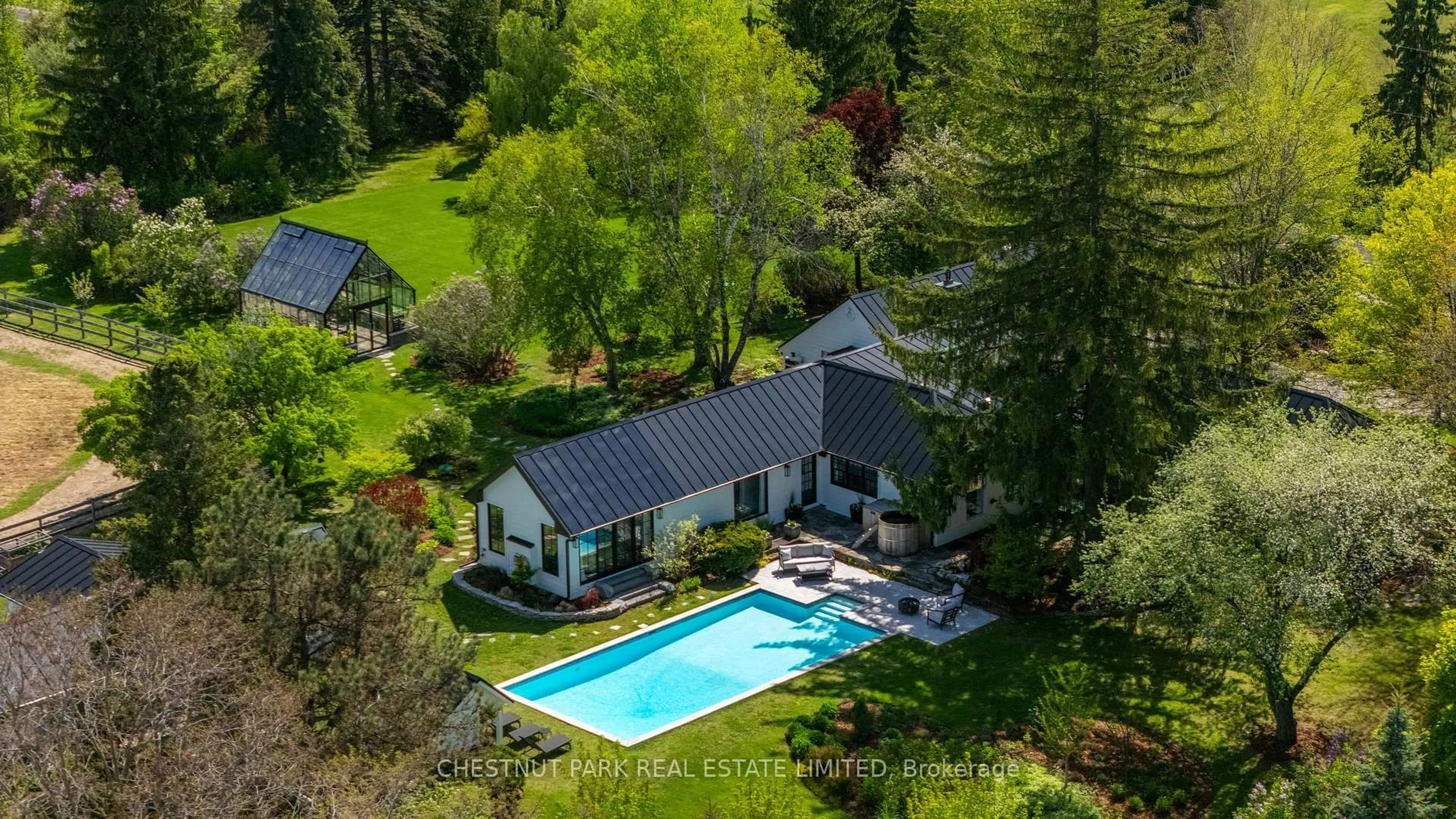 A pic from outside/outdoor area/front of a property/back of a property/a pic from drone, unknown for 13825 8th Concession, King Ontario L0G 1T0