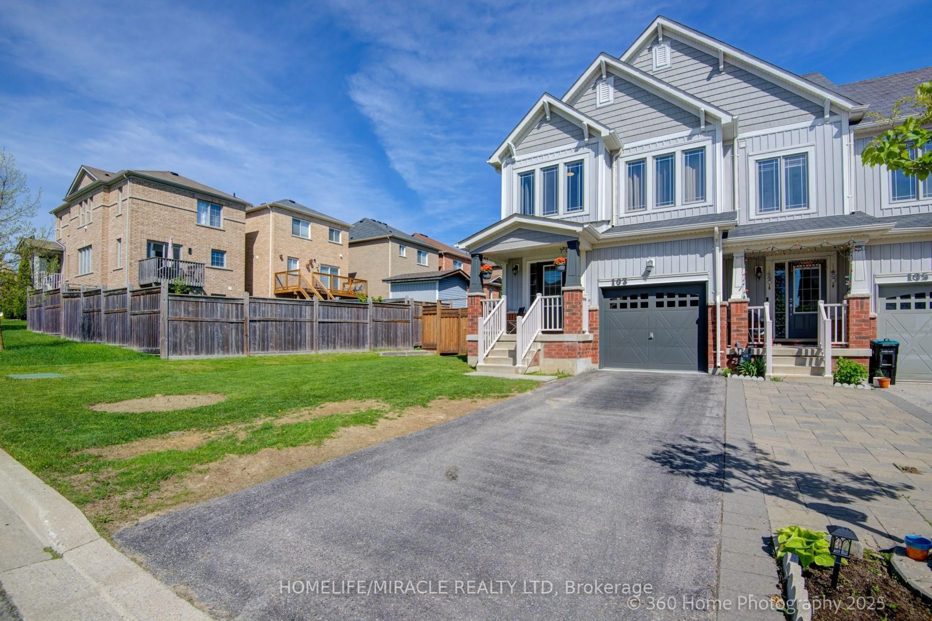 A pic from outside/outdoor area/front of a property/back of a property/a pic from drone, street for 193 Orr Dr, Bradford West Gwillimbury Ontario L3Z 0S2