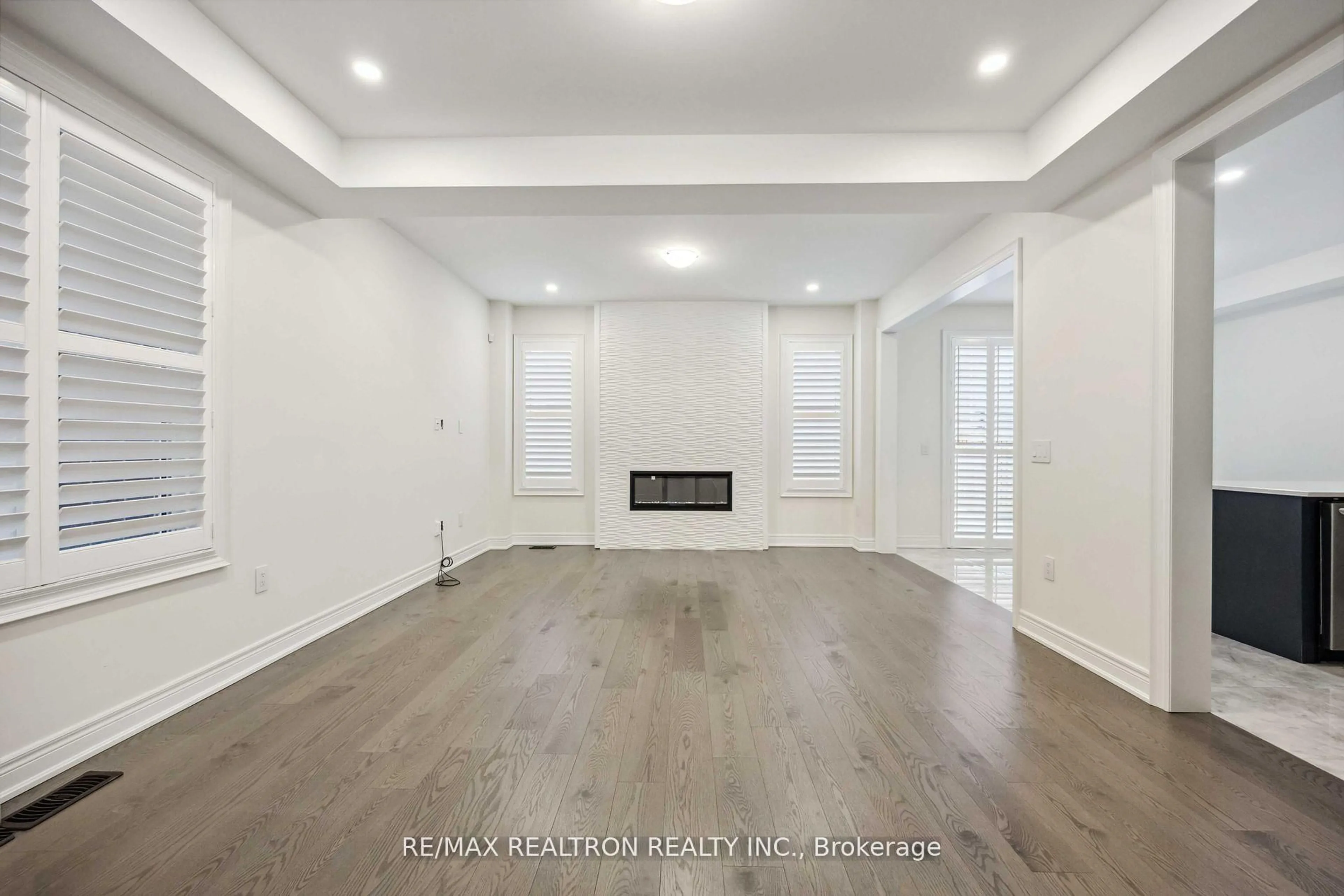 A pic of a room for 14 Neilly Terr, Bradford West Gwillimbury Ontario L3Z 4L1