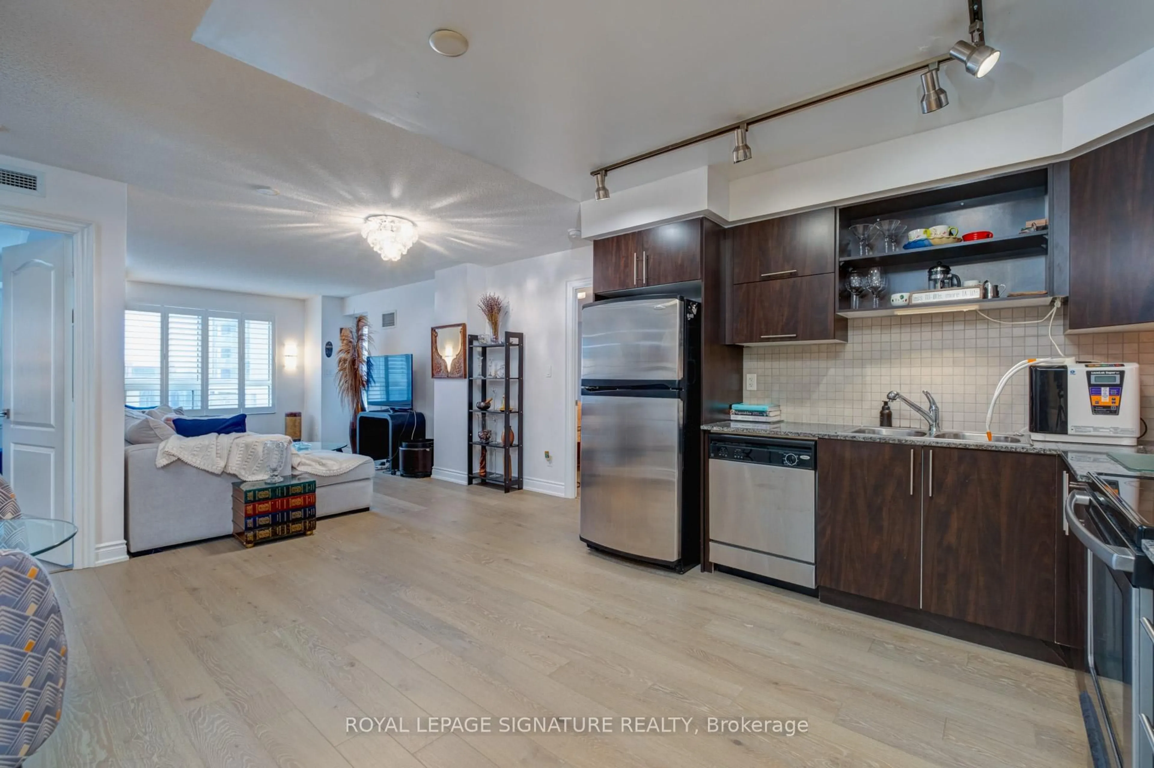 Open concept kitchen, unknown for 60 South Town Centre Blvd #316, Markham Ontario L6G 0C5