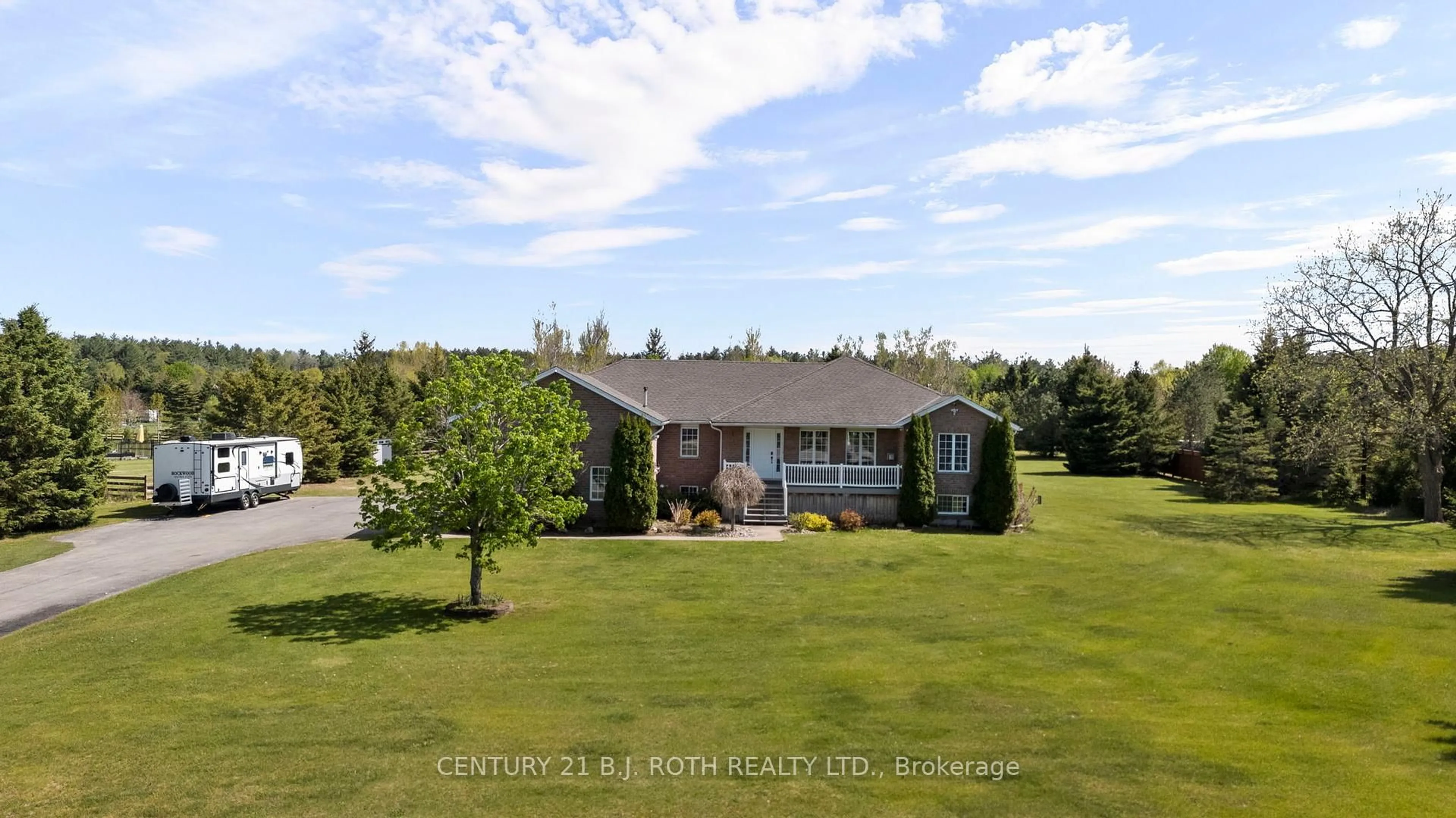 A pic from outside/outdoor area/front of a property/back of a property/a pic from drone, water/lake/river/ocean view for 4 PINEVIEW Tr, Essa Ontario L0M 1T0