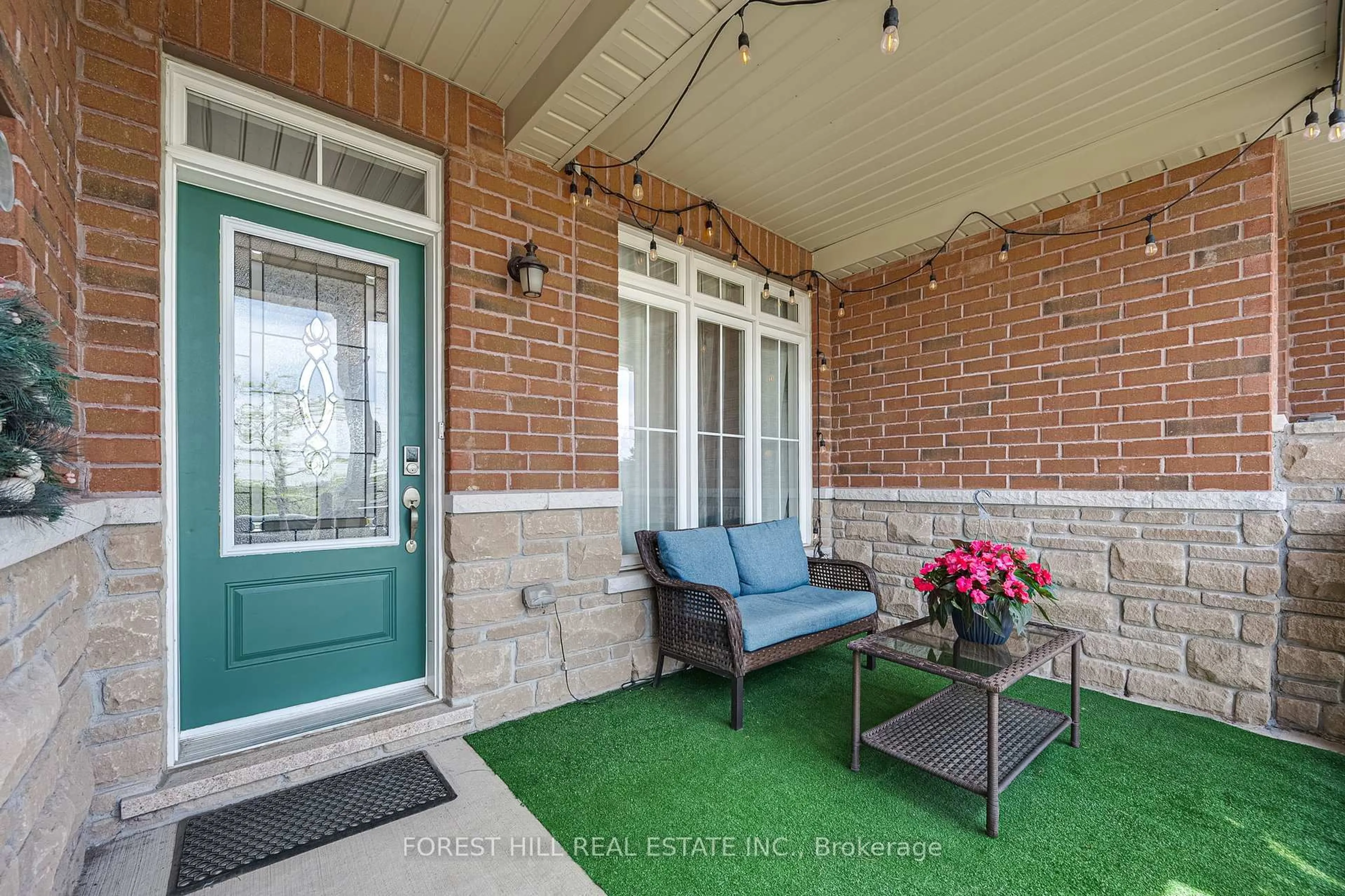 Indoor entryway for 41 Pavlova Cres, Richmond Hill Ontario L4E 0V8
