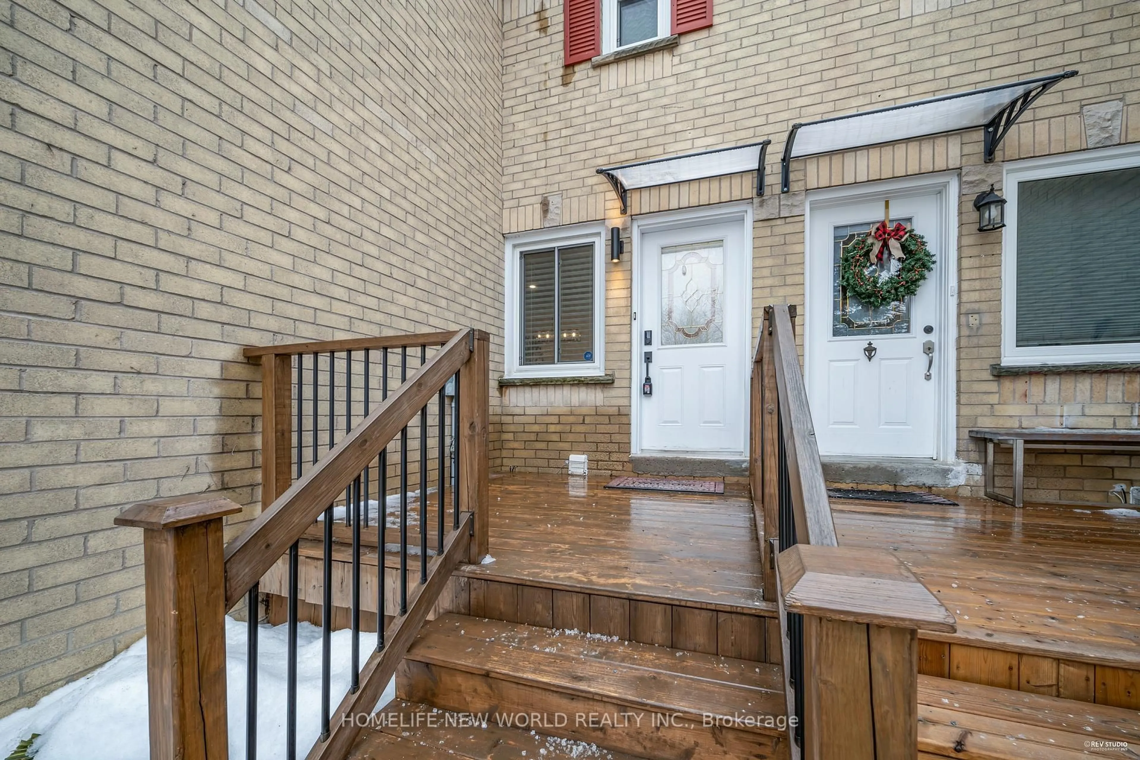 Unknown for 116 Sandfield Dr, Aurora Ontario L4G 6T3