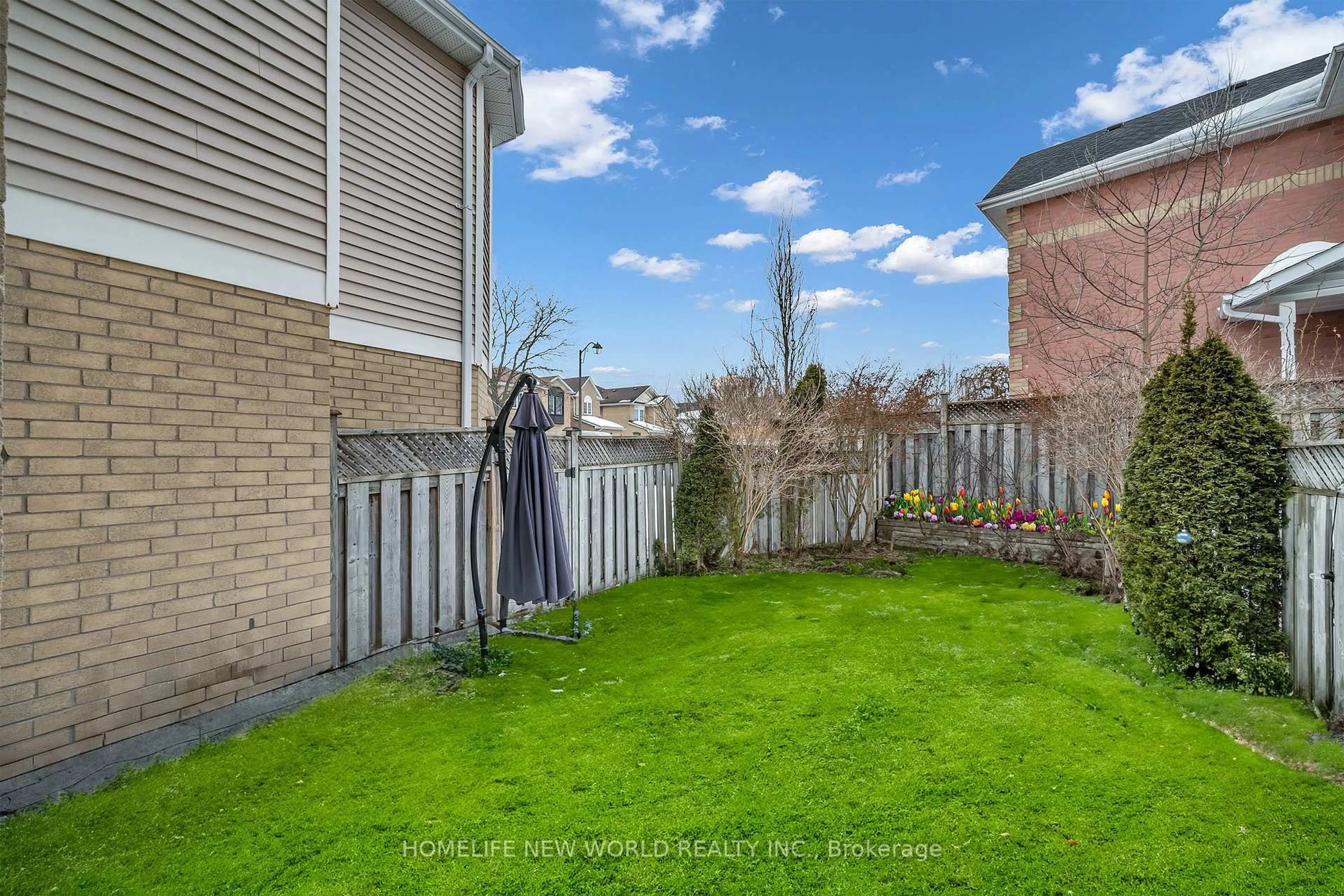 Unknown for 116 Sandfield Dr, Aurora Ontario L4G 6T3
