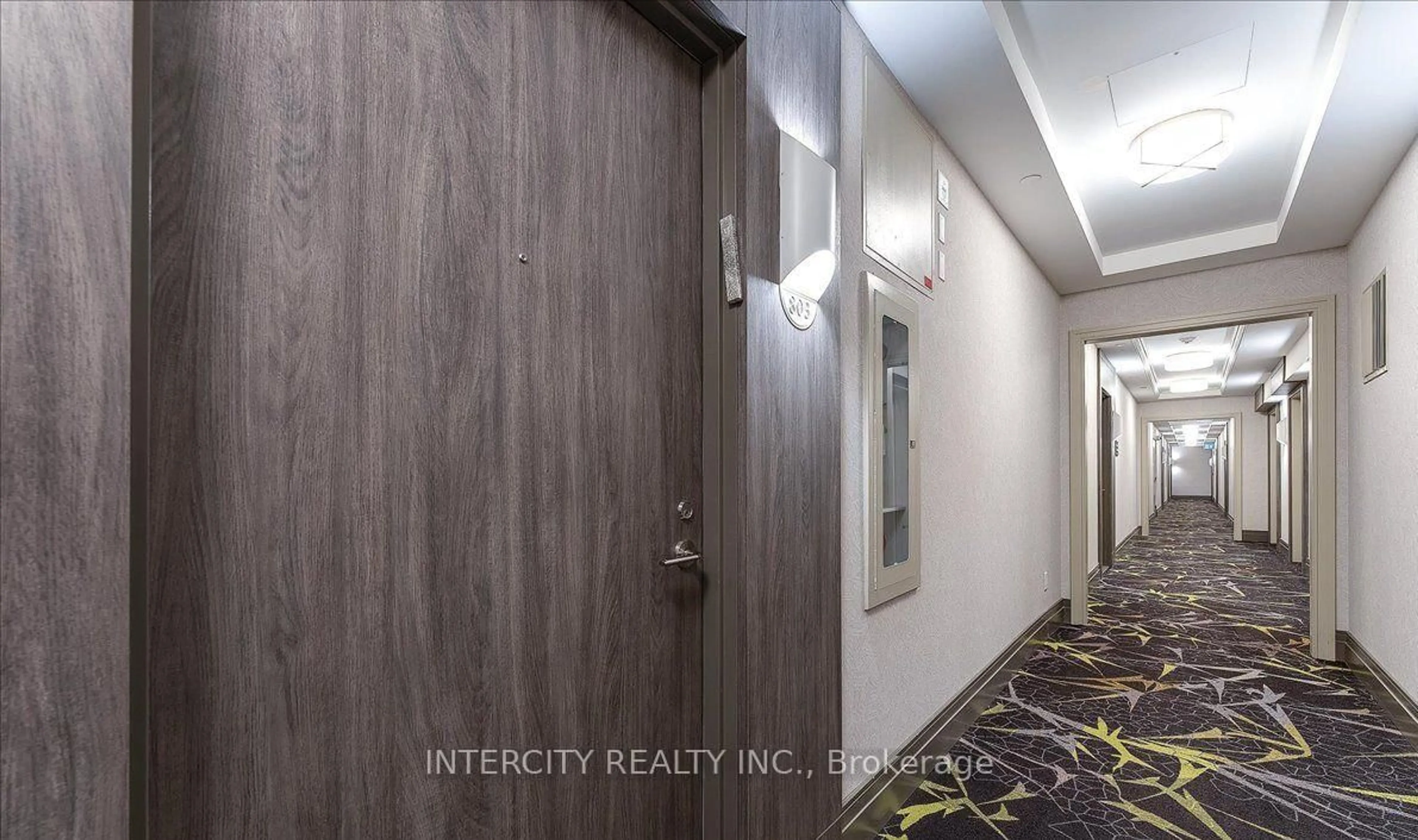 Indoor entryway for 20 Gatineau Dr #803, Vaughan Ontario L4J 0A3