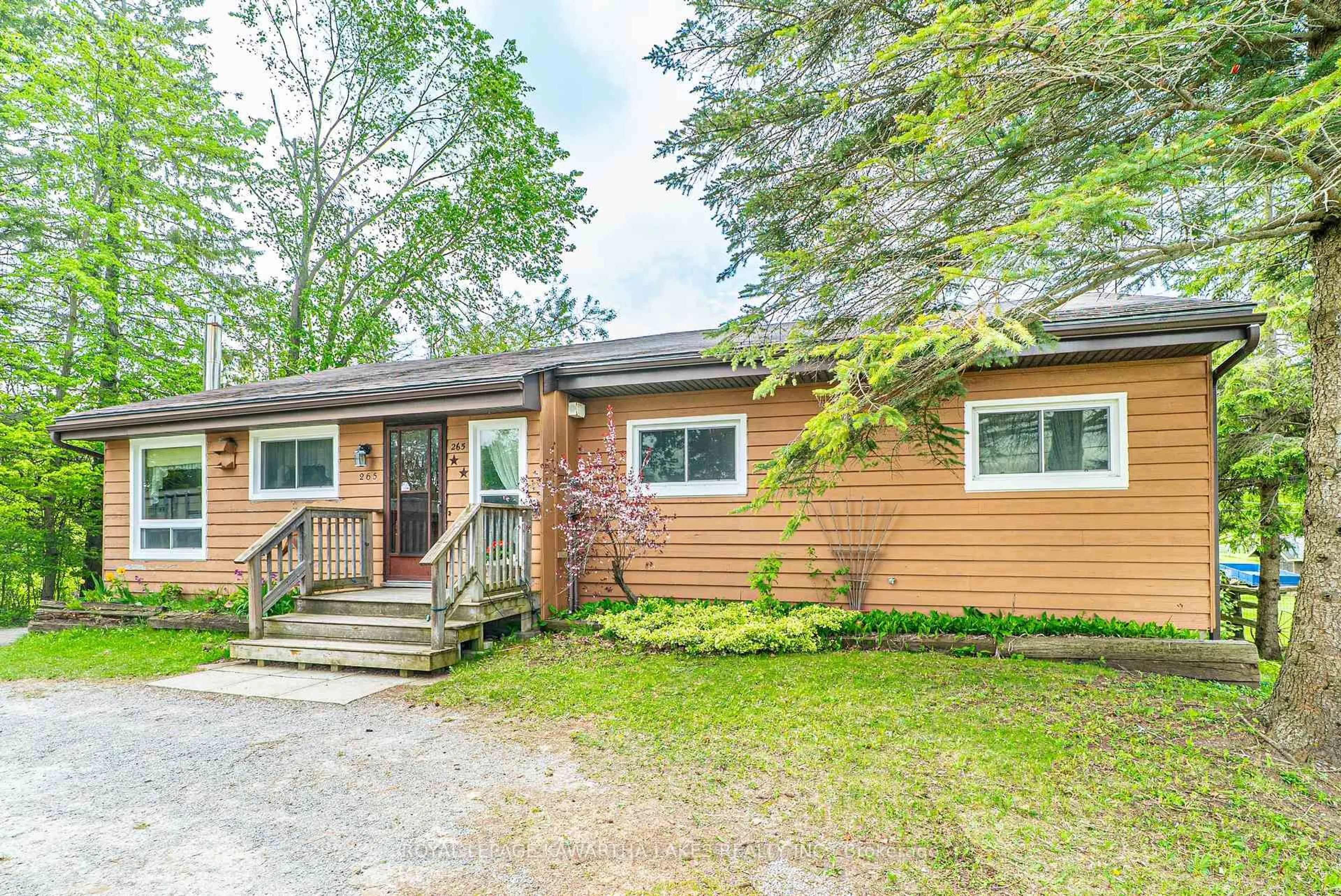 Home with vinyl exterior material, street for 265 Cameron St, Brock Ontario L0E 1E0
