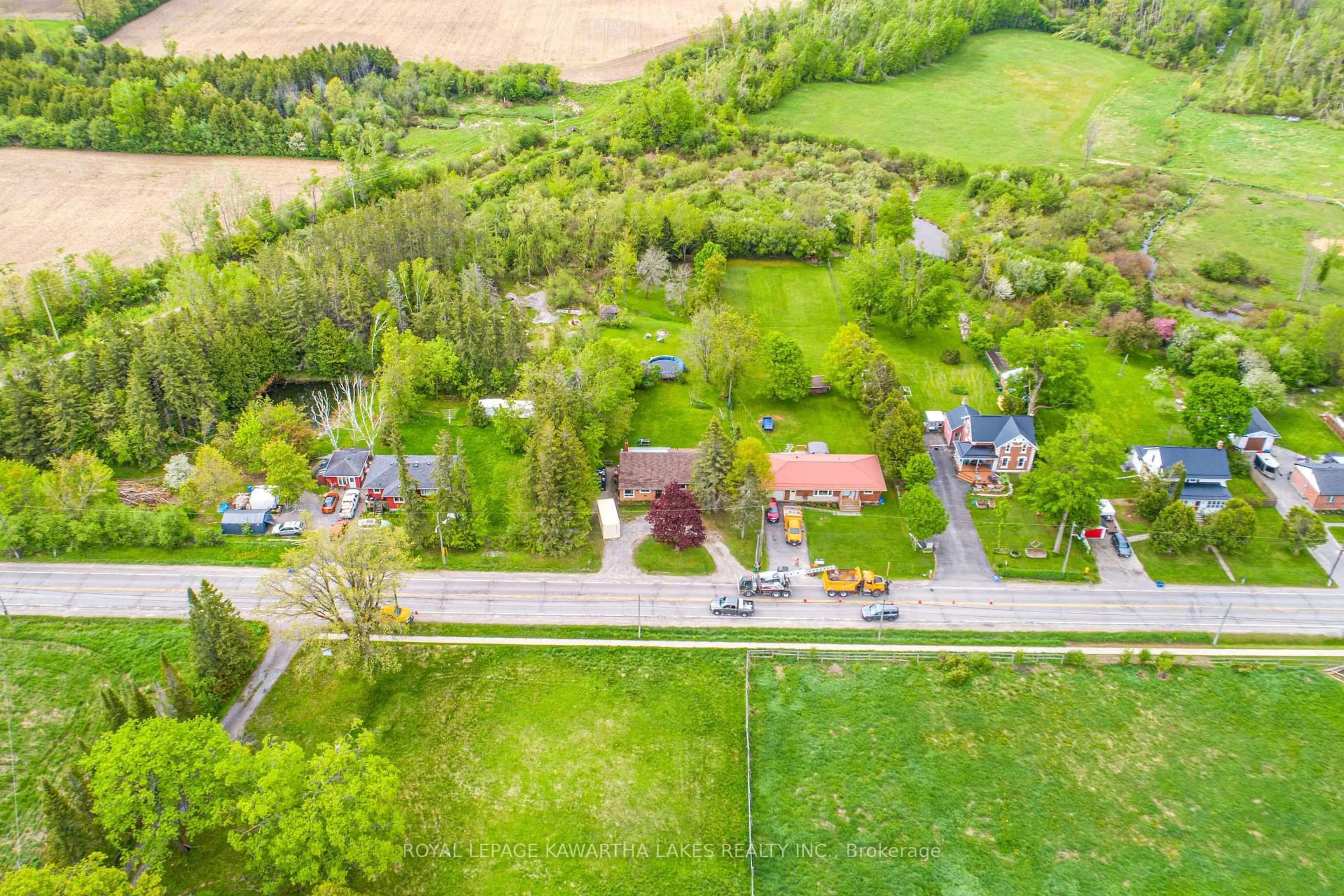 A pic from outside/outdoor area/front of a property/back of a property/a pic from drone, street for 265 Cameron St, Brock Ontario L0E 1E0