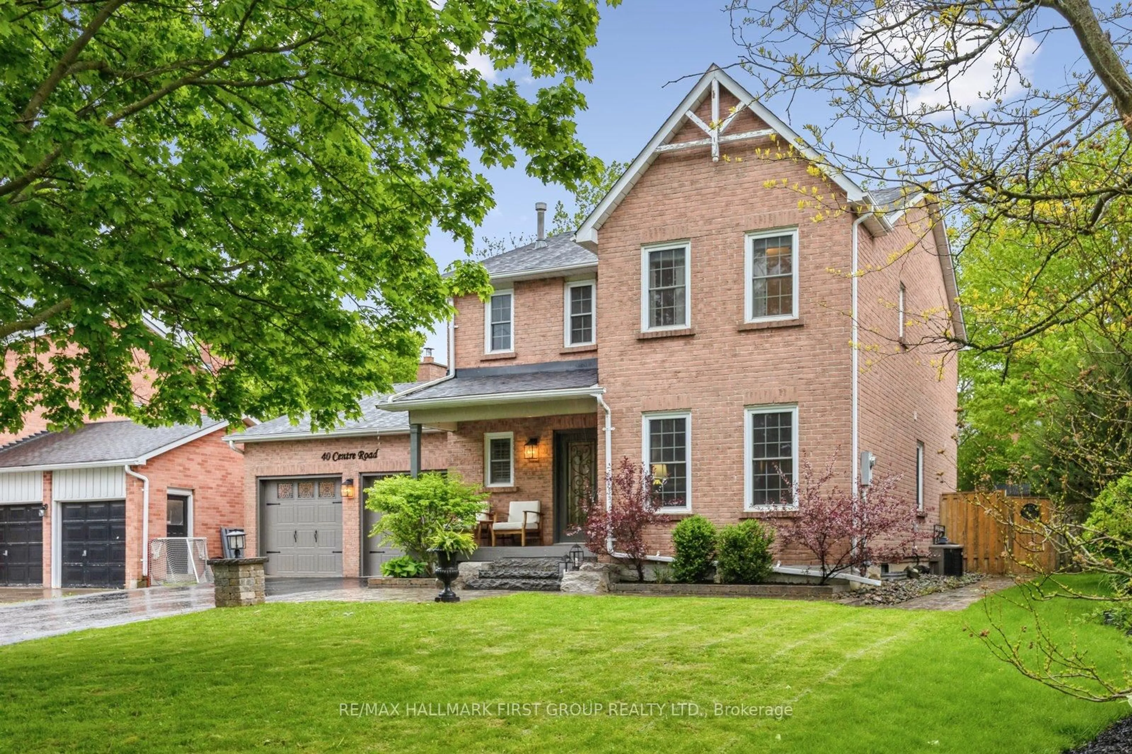 Home with brick exterior material, street for 40 Centre Rd, Uxbridge Ontario L9P 1A7