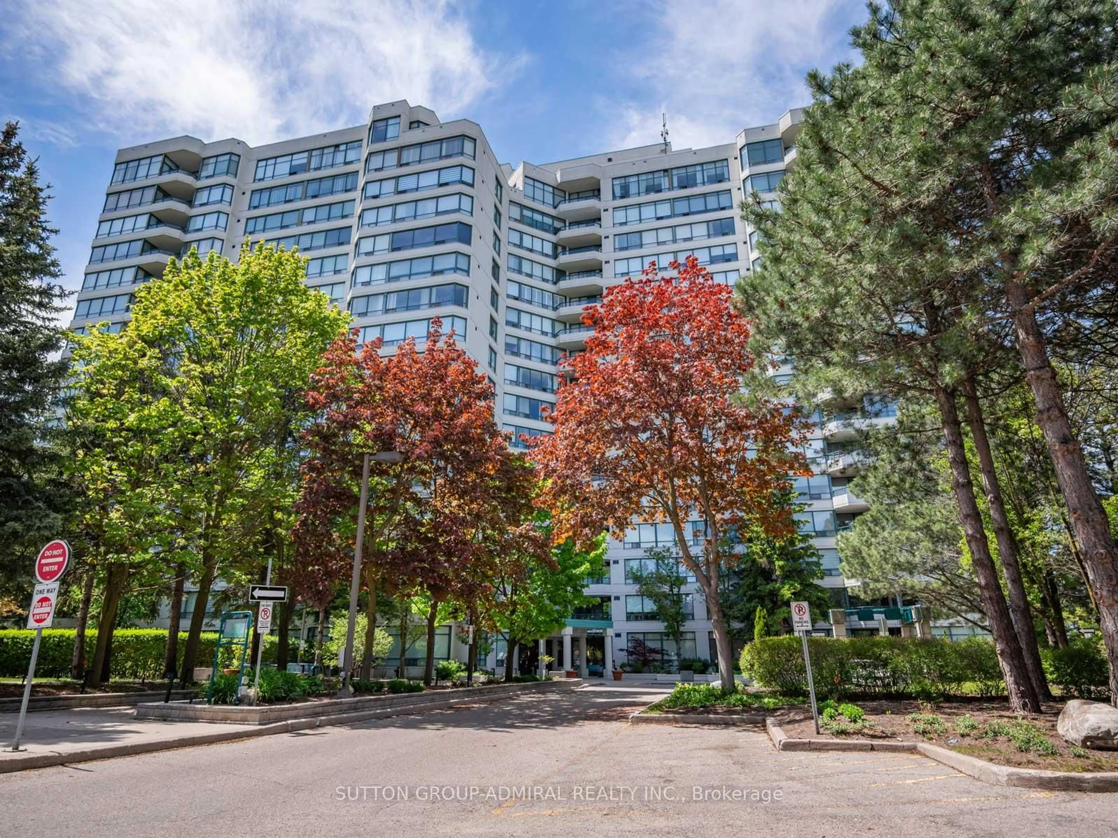 Unknown for 120 Promenade Circ #406, Vaughan Ontario L4J 7W9