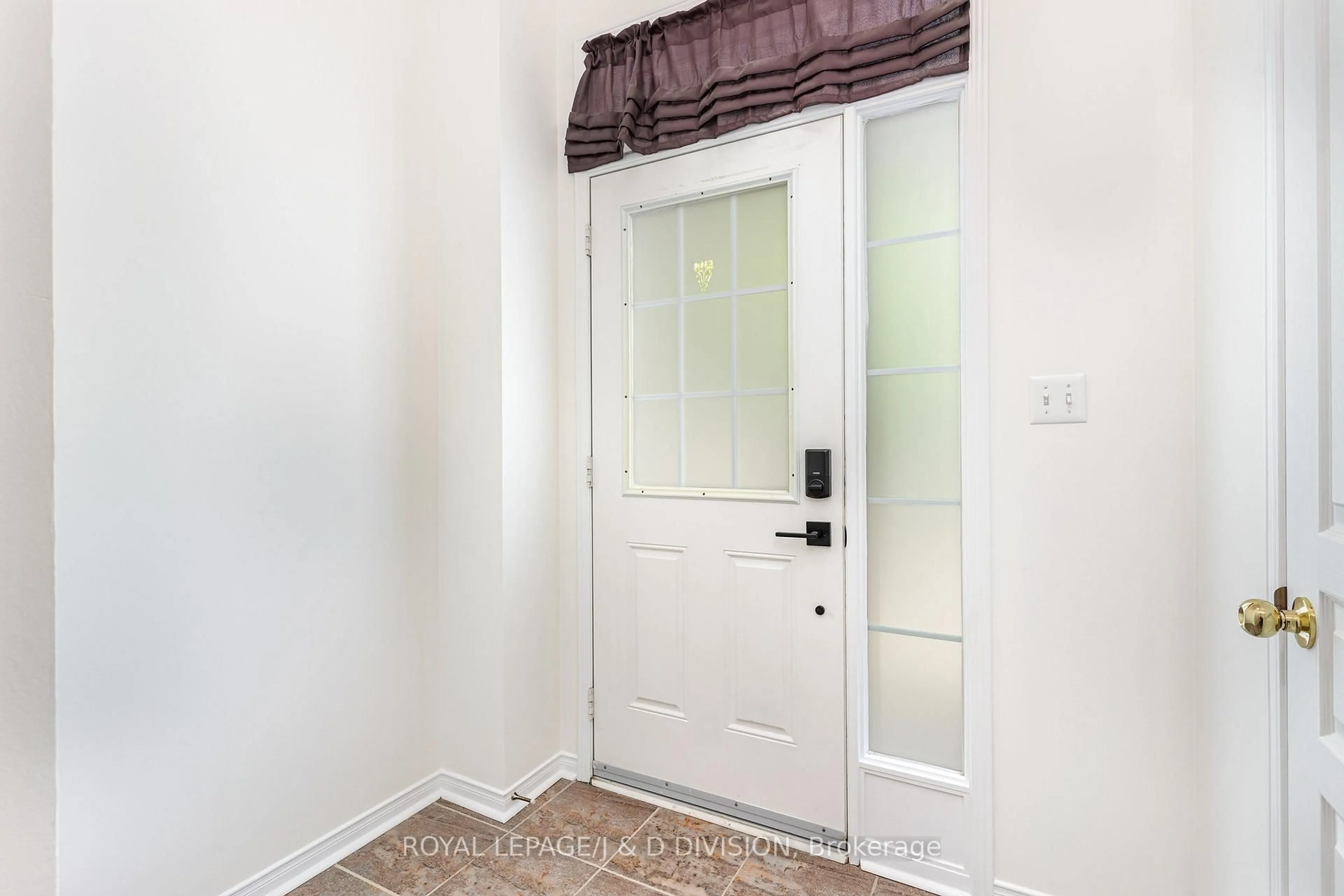 Indoor entryway for 8 John Allan Cameron St, Markham Ontario L6B 0J5