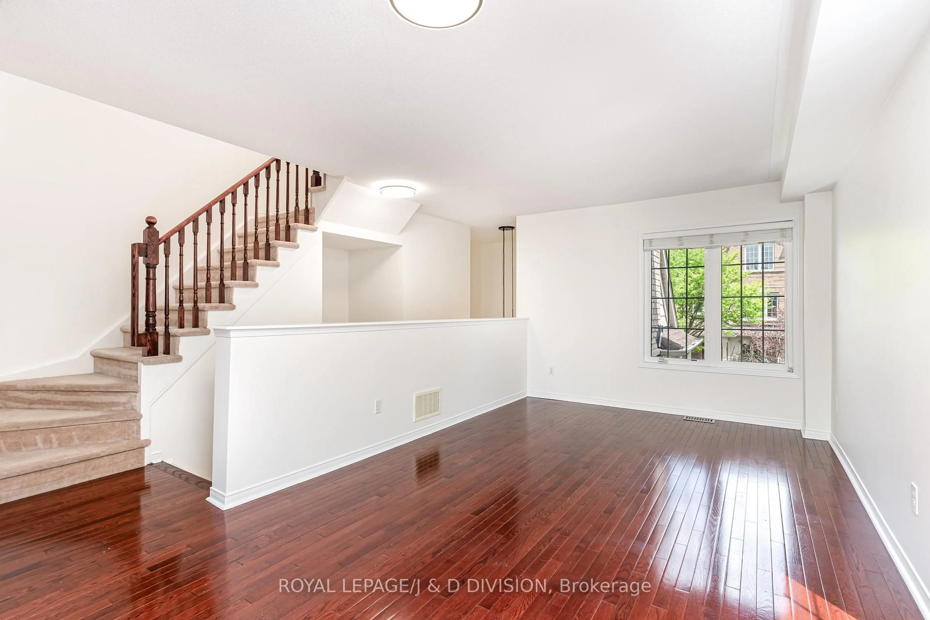 Unknown for 8 John Allan Cameron St, Markham Ontario L6B 0J5
