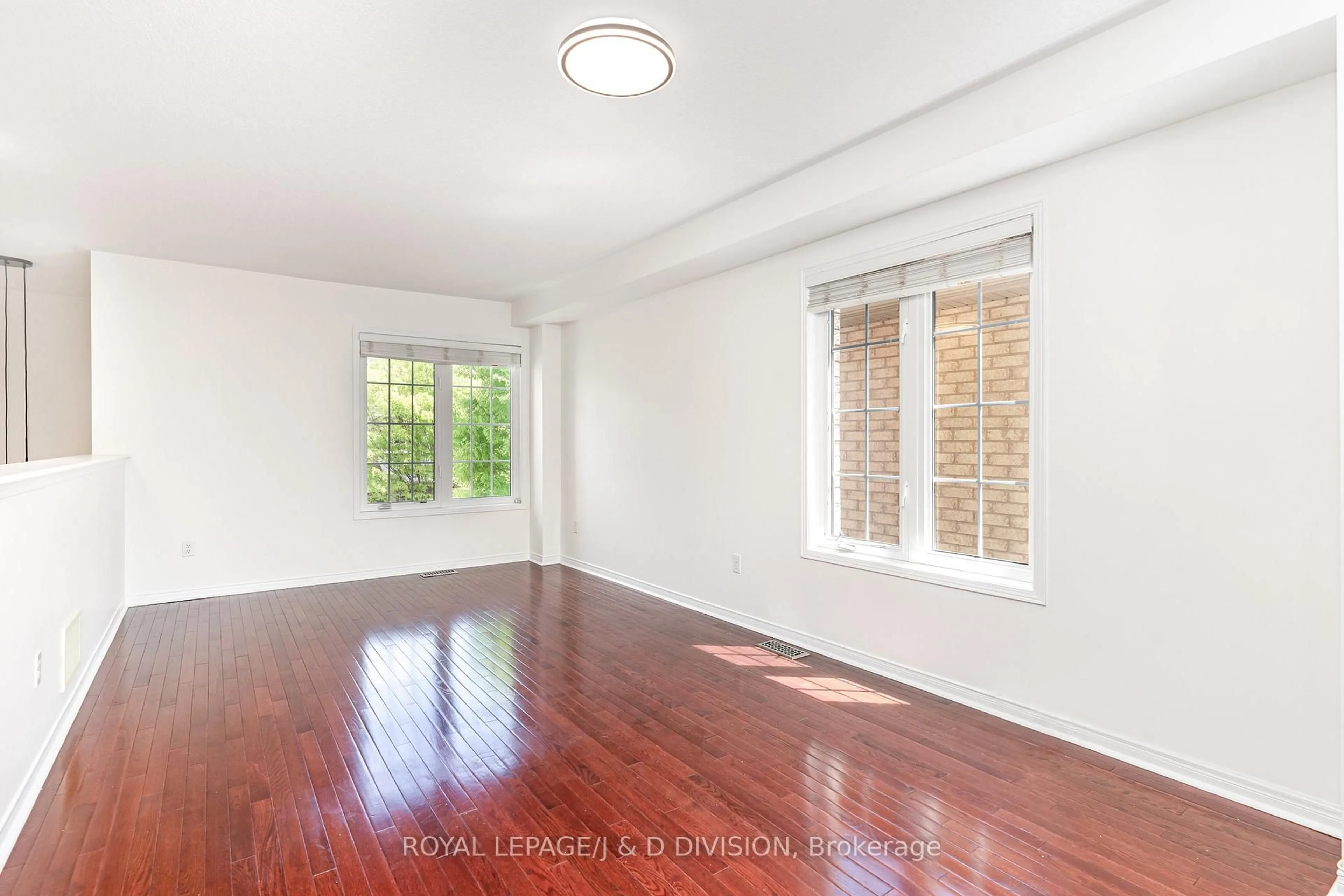 A pic of a room for 8 John Allan Cameron St, Markham Ontario L6B 0J5