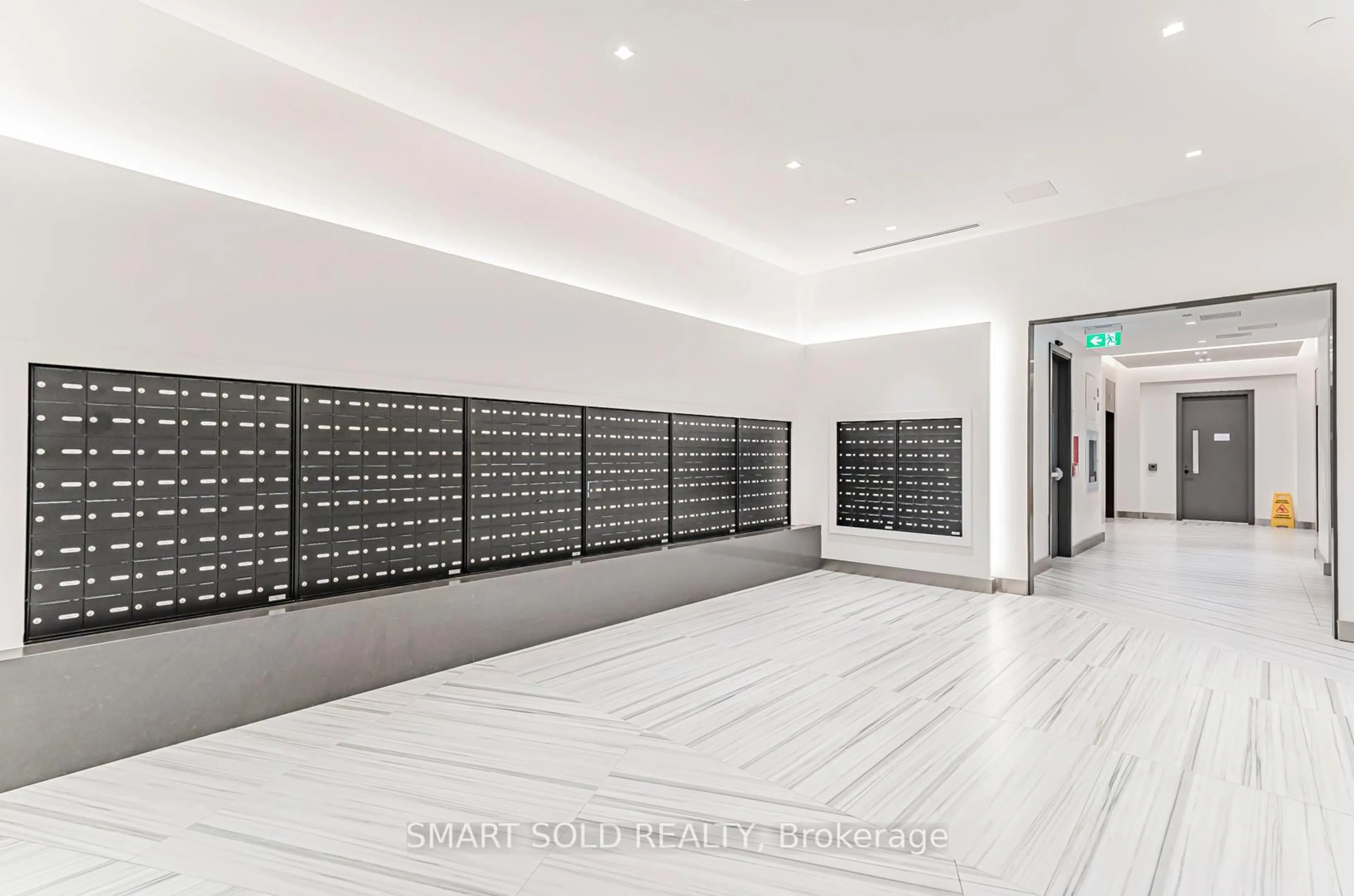 Indoor foyer for 8 water walk Dr #3007, Markham Ontario L3R 6L4