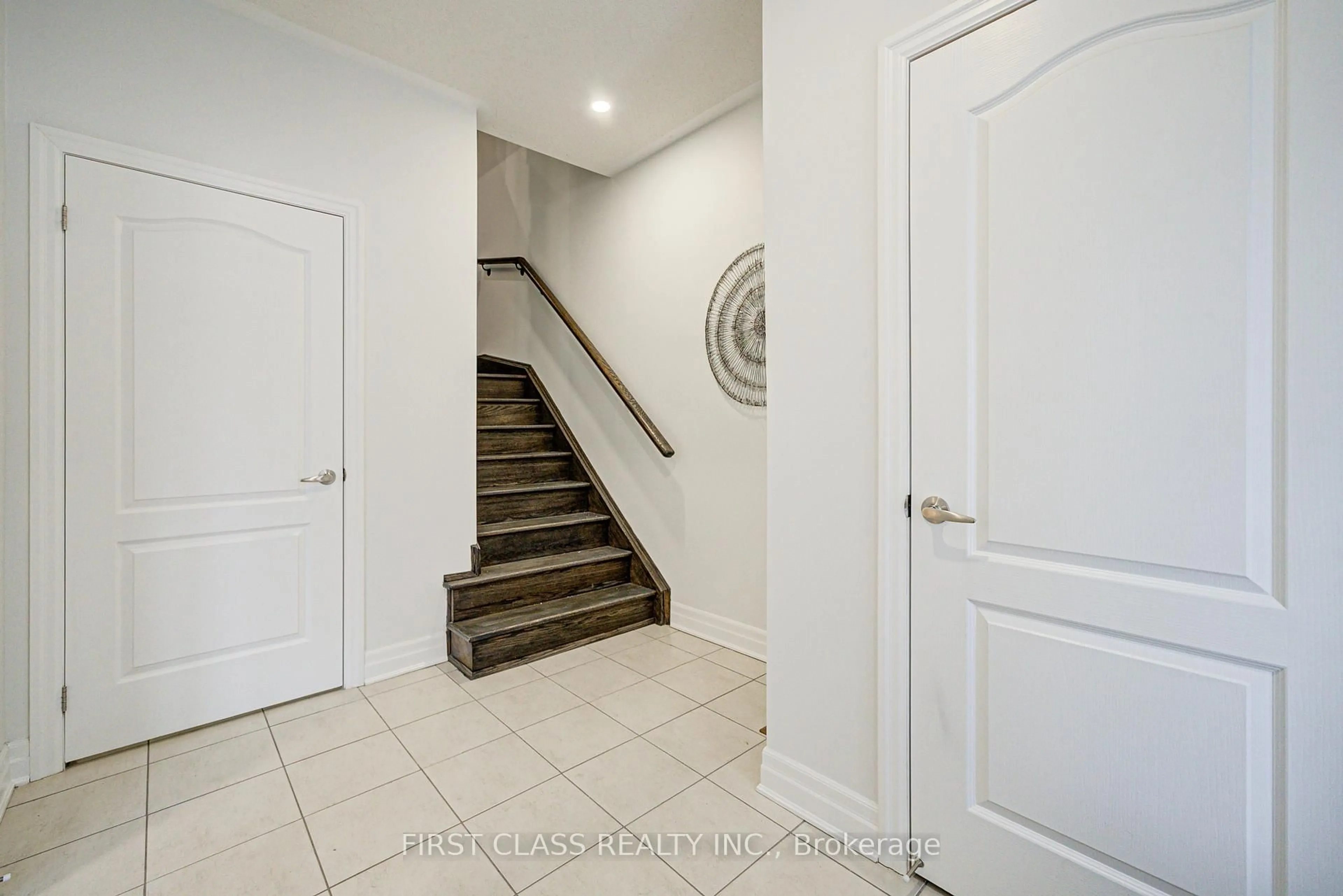 Indoor entryway for 15 Thomas Swanson St, Markham Ontario L6B 1M8
