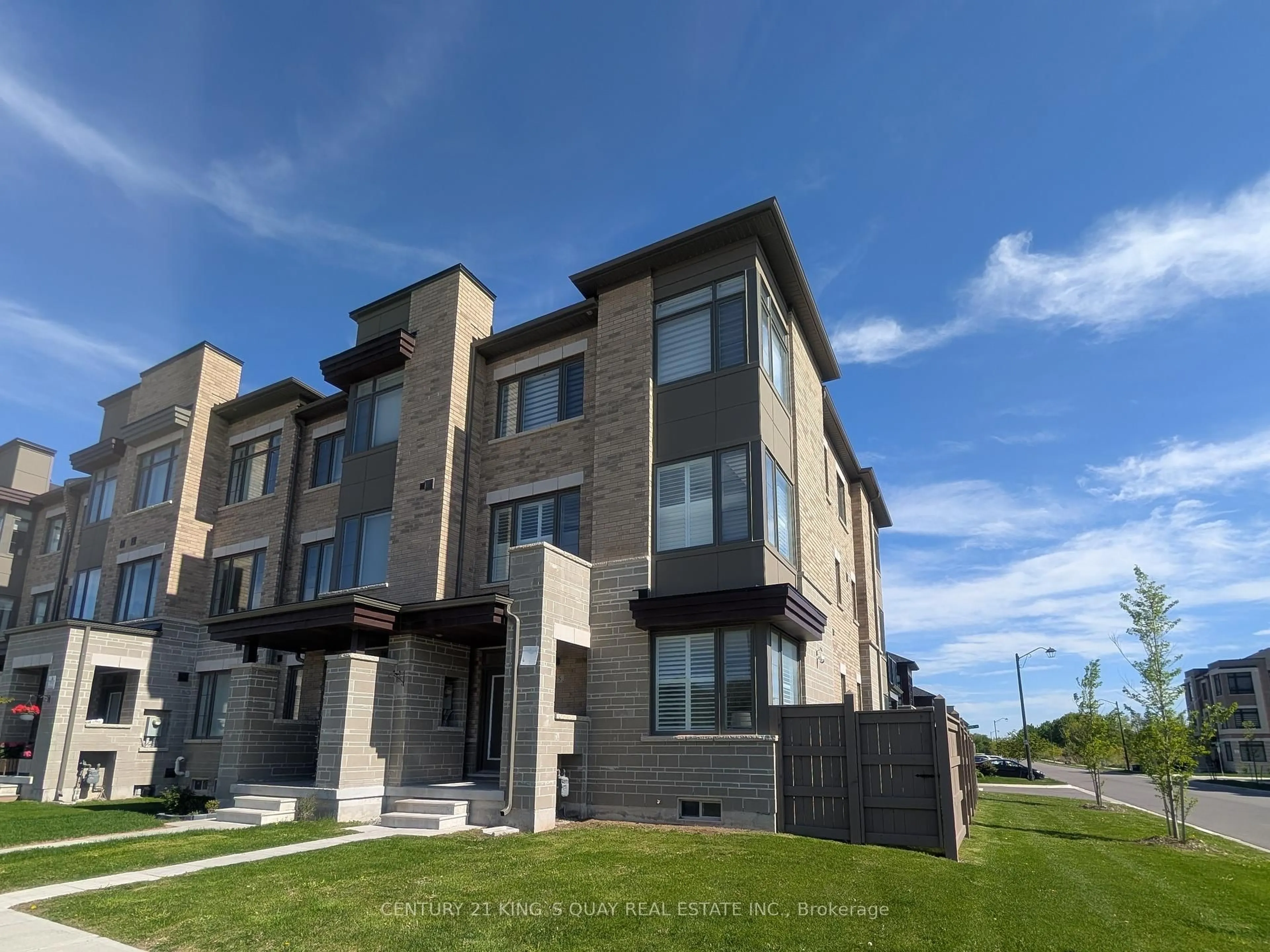 Home with brick exterior material, unknown for 25 McCague Ave, Richmond Hill Ontario L4S 0J4