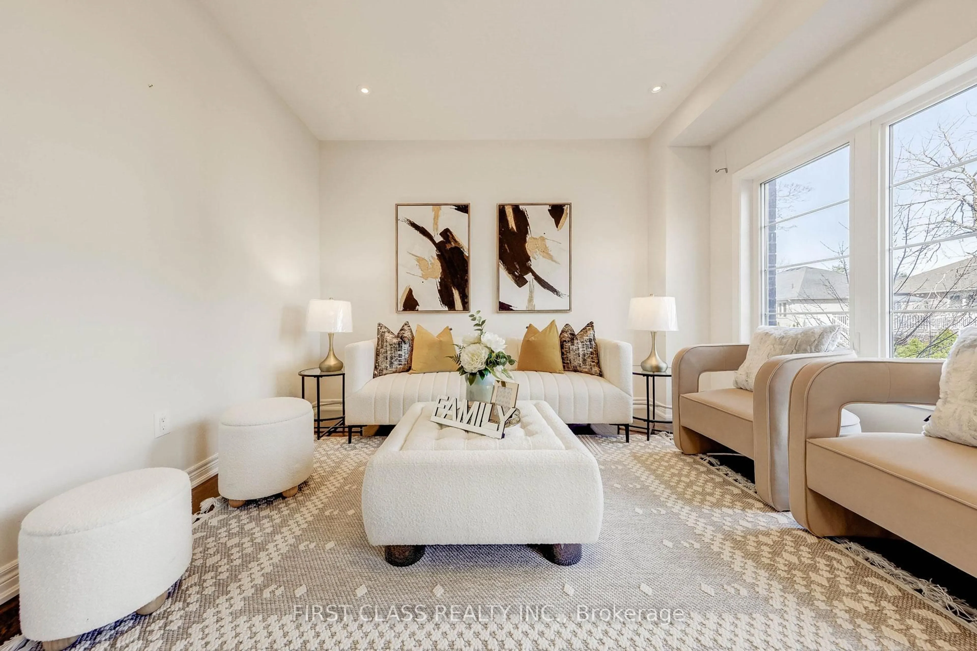 Living room with furniture, unknown for 8 Deep River Lane, Richmond Hill Ontario L4C 5S4