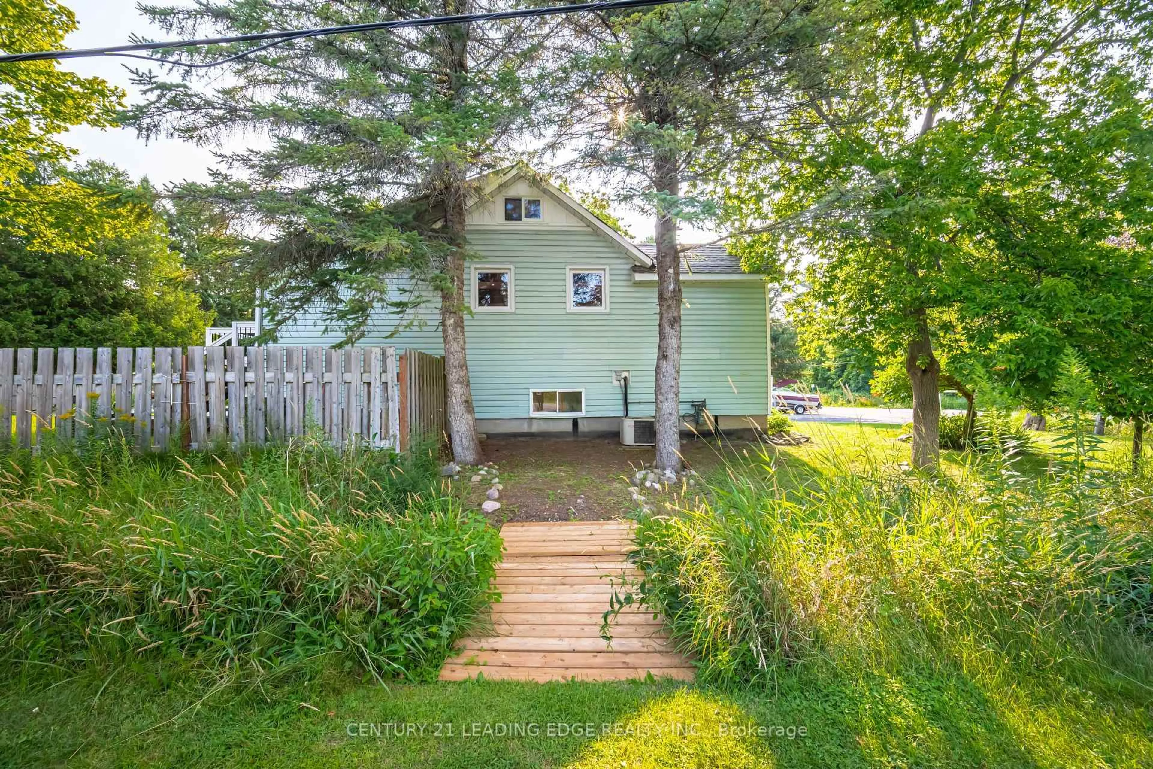 Shed for 1169 Killarney Beach Rd, Innisfil Ontario L0L 1W0