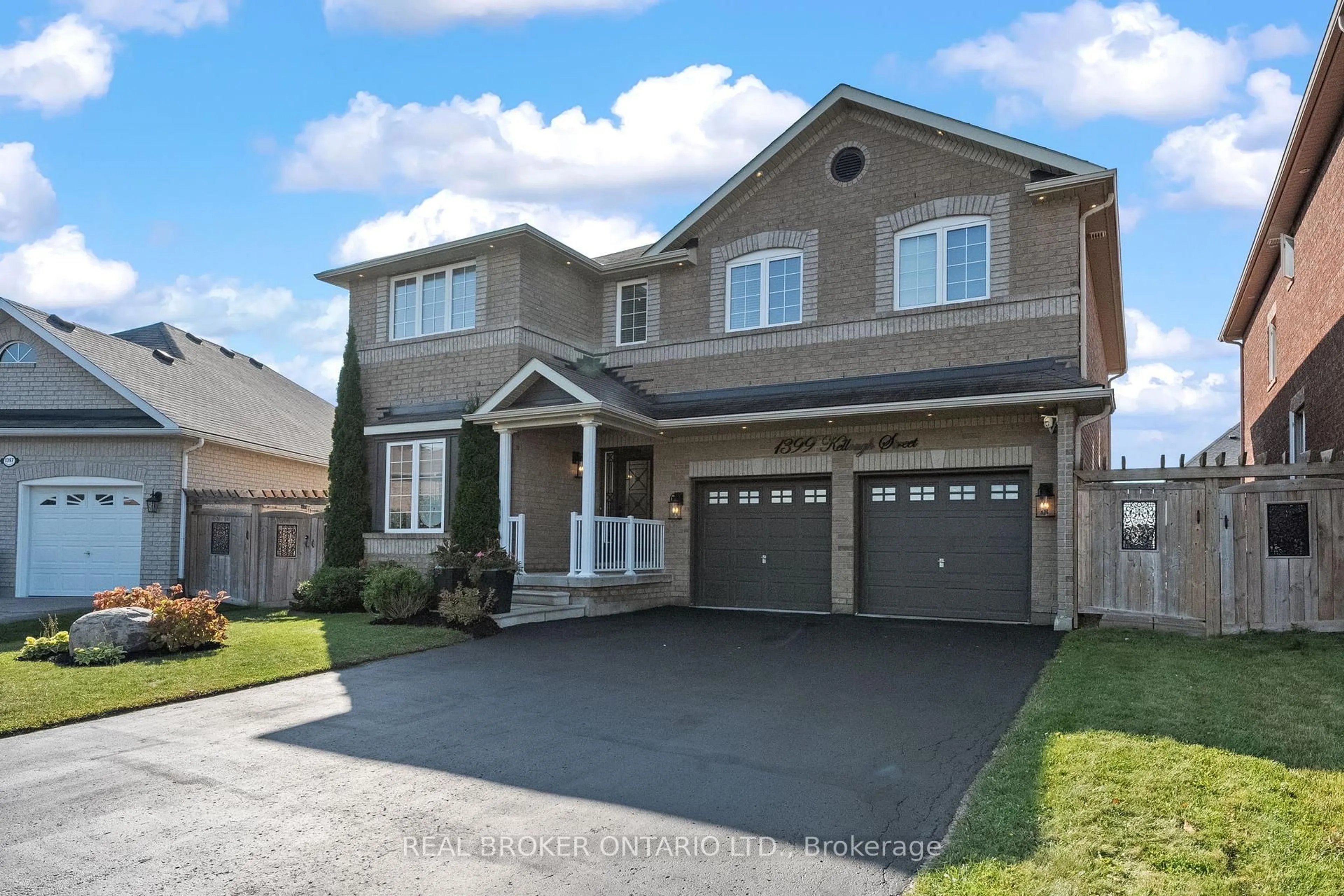 Home with brick exterior material, street for 1399 Kellough St, Innisfil Ontario L9S 0H7