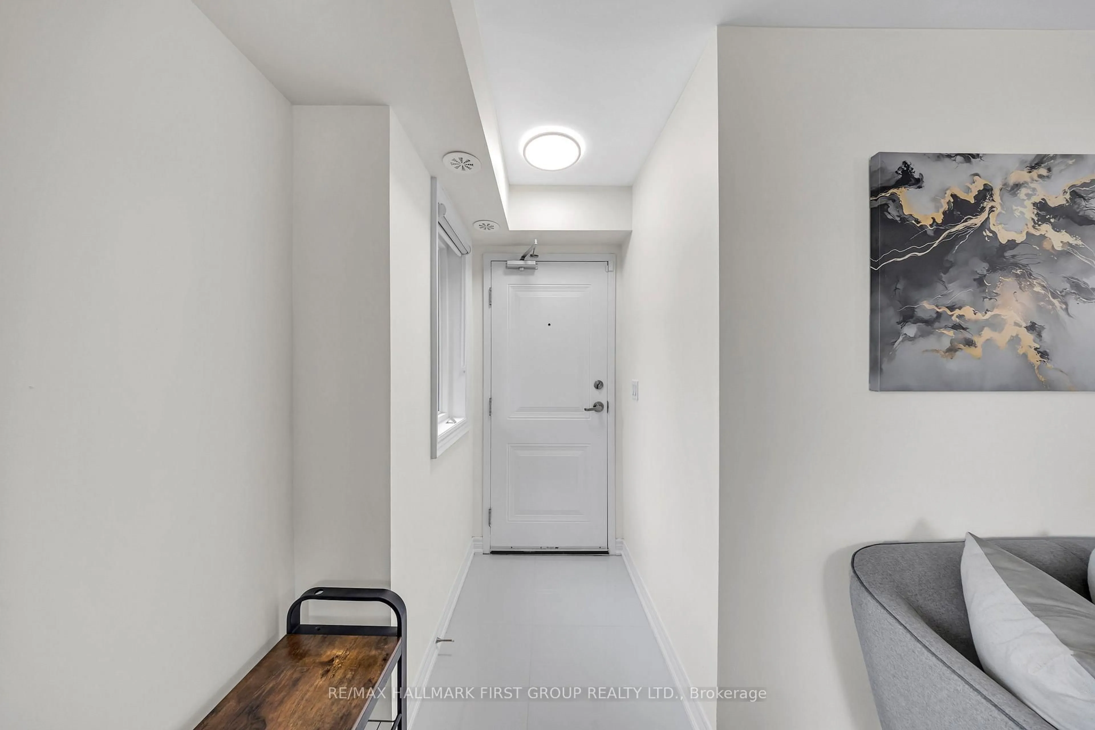 Indoor entryway for 1 Blanche Lane #802, Markham Ontario L6B 1N3