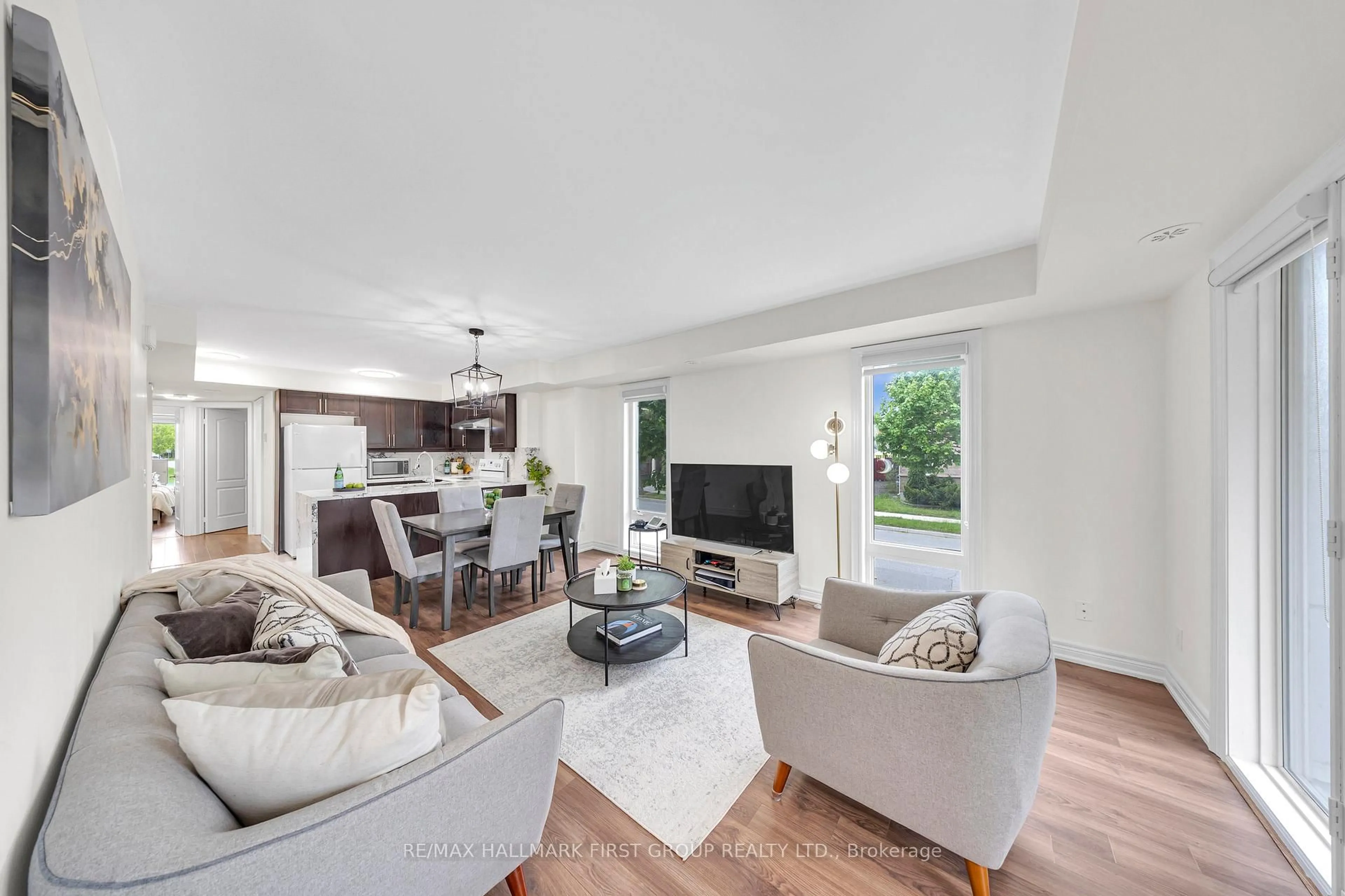 Living room with furniture, unknown for 1 Blanche Lane #802, Markham Ontario L6B 1N3