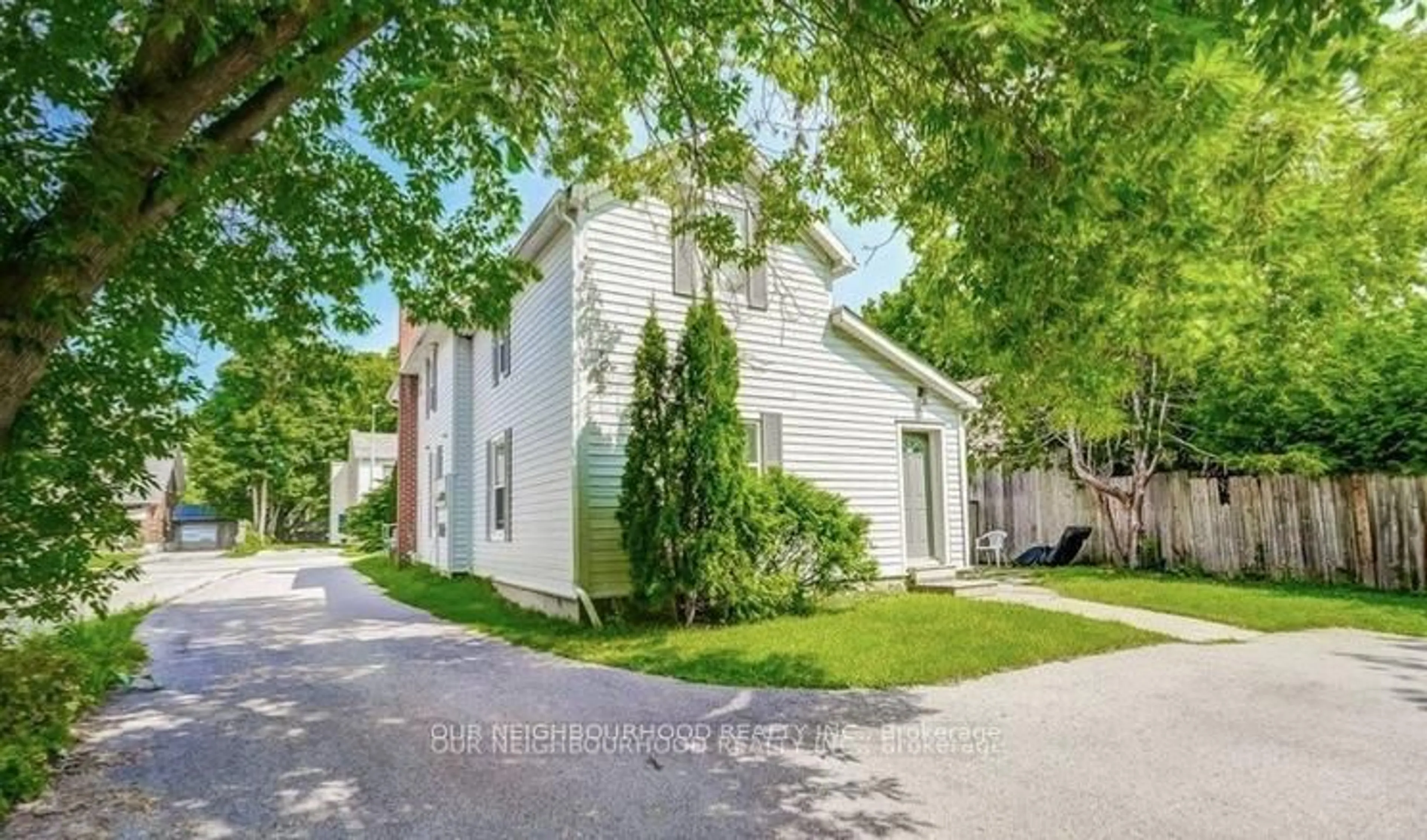 Unknown for 81 Wellington St, Aurora Ontario L4G 1H7