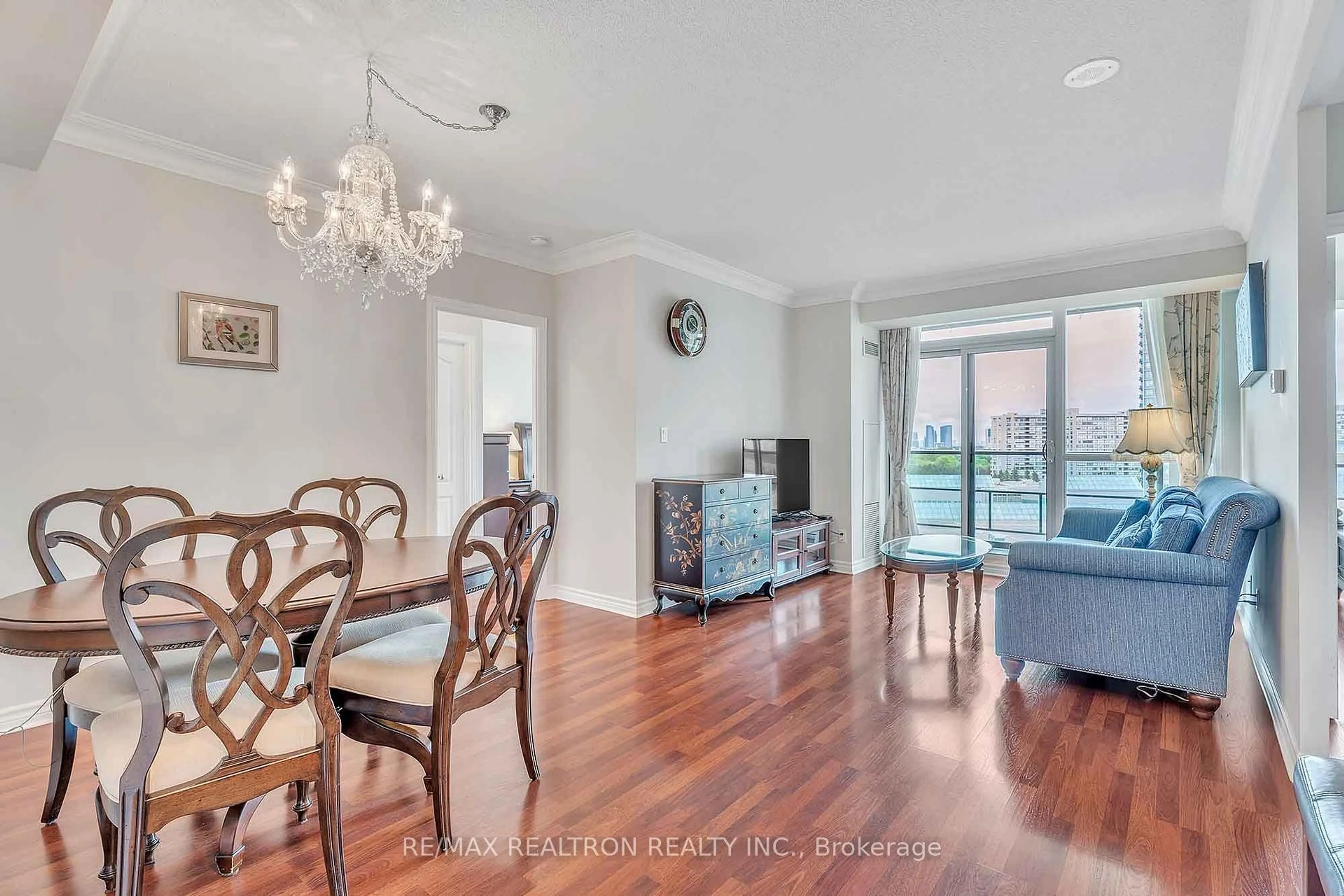 Dining room, wood/laminate floor for 88 Promenade Circ #1001, Vaughan Ontario L4J 9A4
