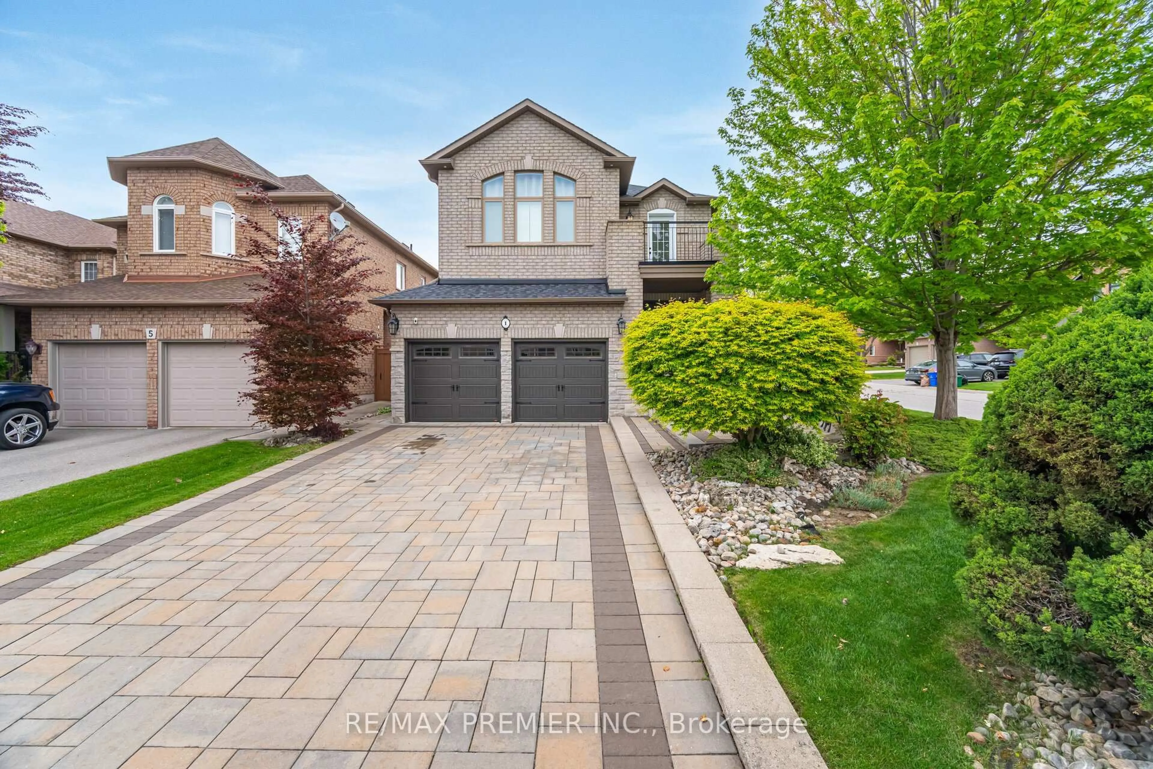 Home with brick exterior material, street for 1 Crown Cres, Vaughan Ontario L4H 1S5