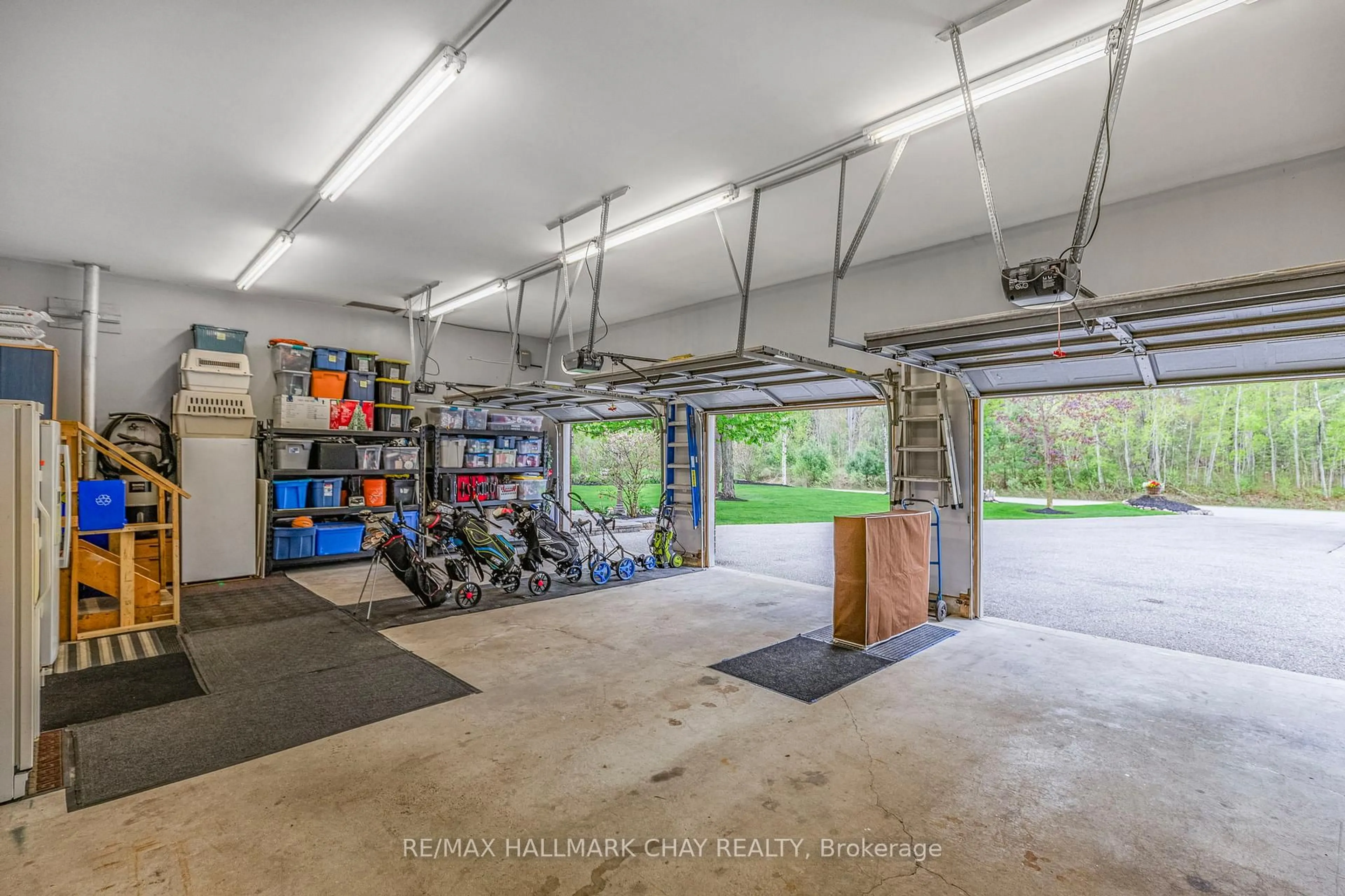 Indoor garage for 41 Cindy Lane, Adjala-Tosorontio Ontario L0M 1M0