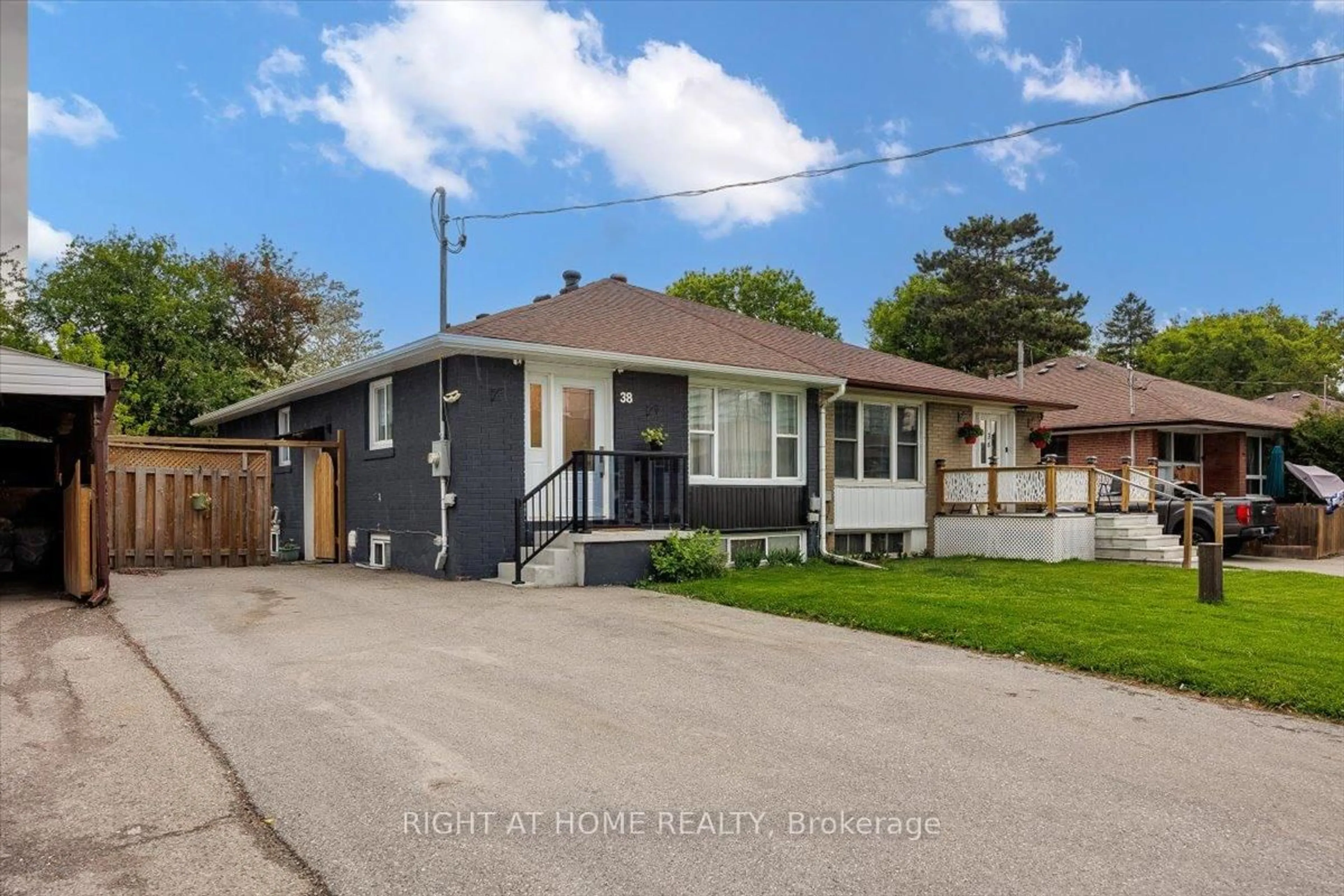 Unknown for 38 Walter Ave, Newmarket Ontario L3Y 2T3
