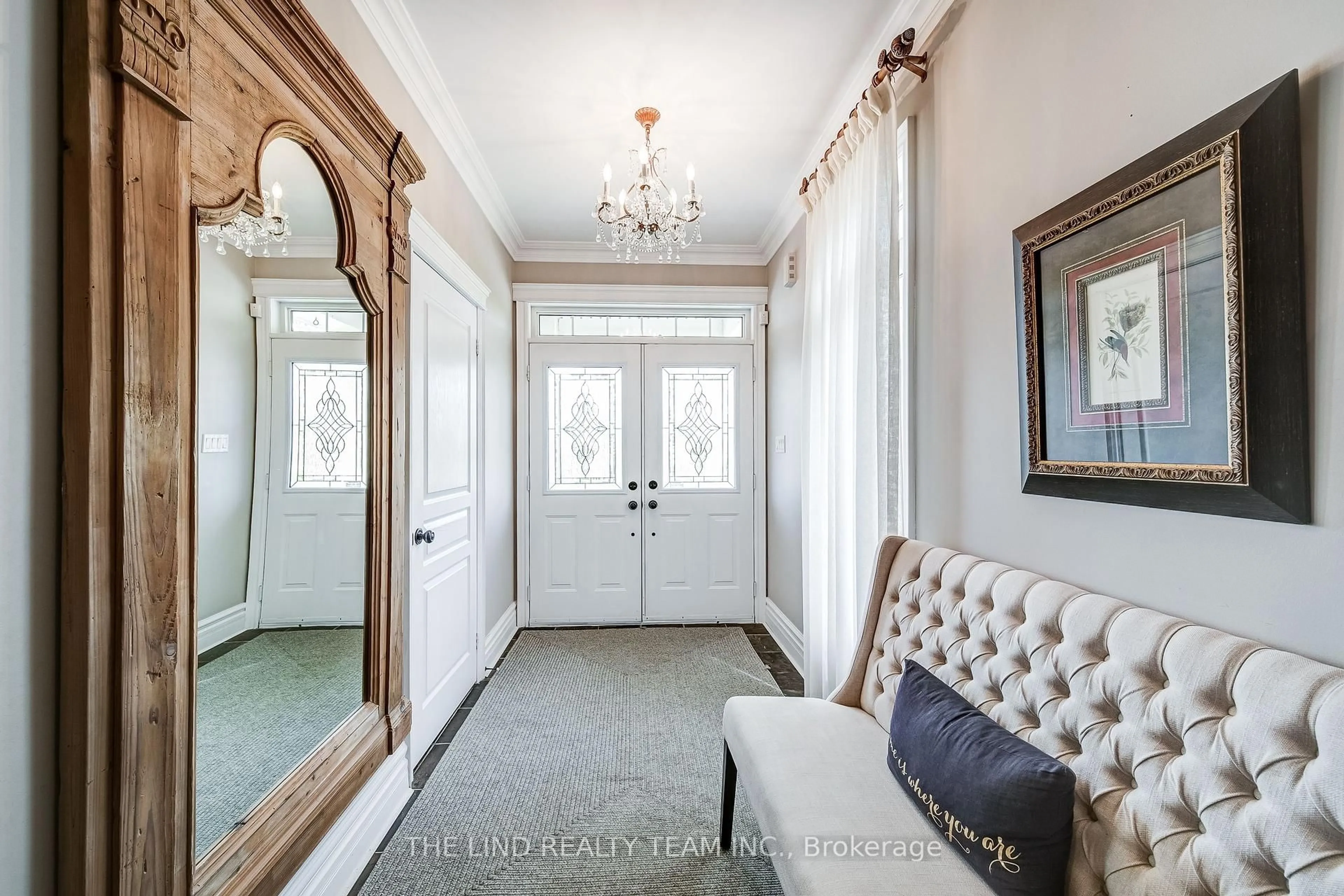 Indoor entryway for 88 Stonecliffe Cres #22, Aurora Ontario L4G 7Z6