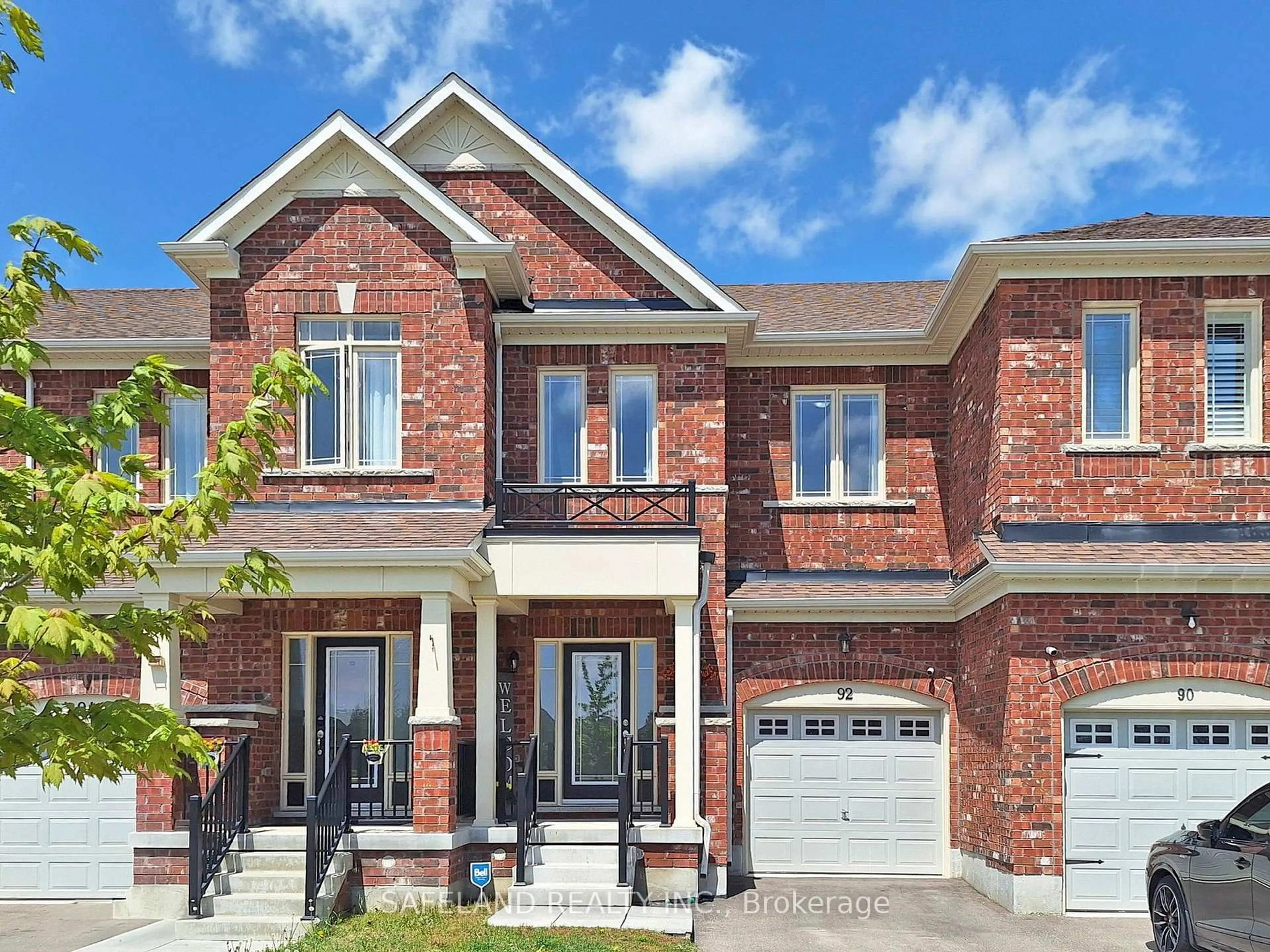 Home with brick exterior material, street for 92 Veterans St, Bradford West Gwillimbury Ontario L3Z 4H7