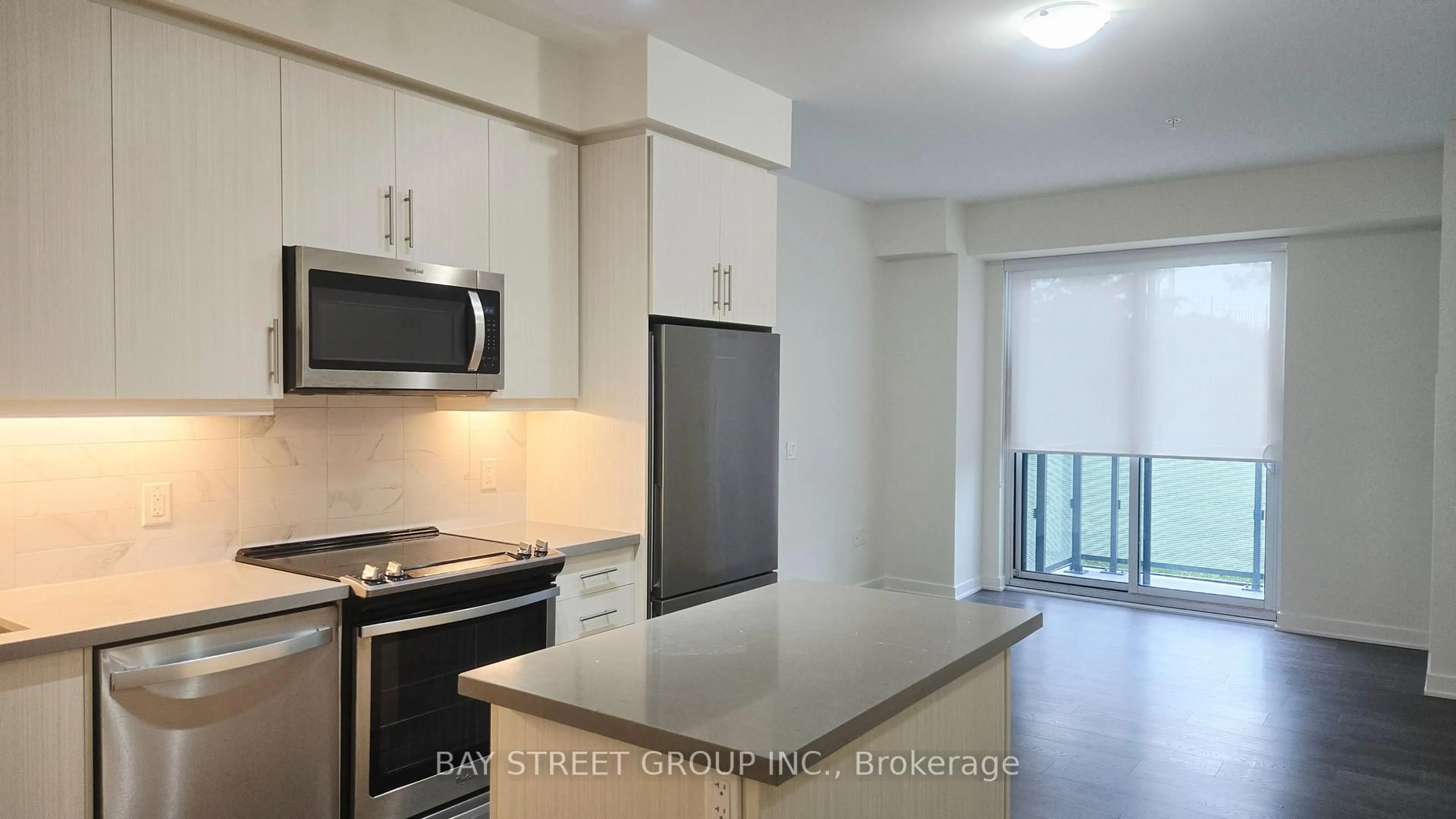 Standard kitchen, unknown for 85 Oneida Cres #201, Richmond Hill Ontario L4B 0H4