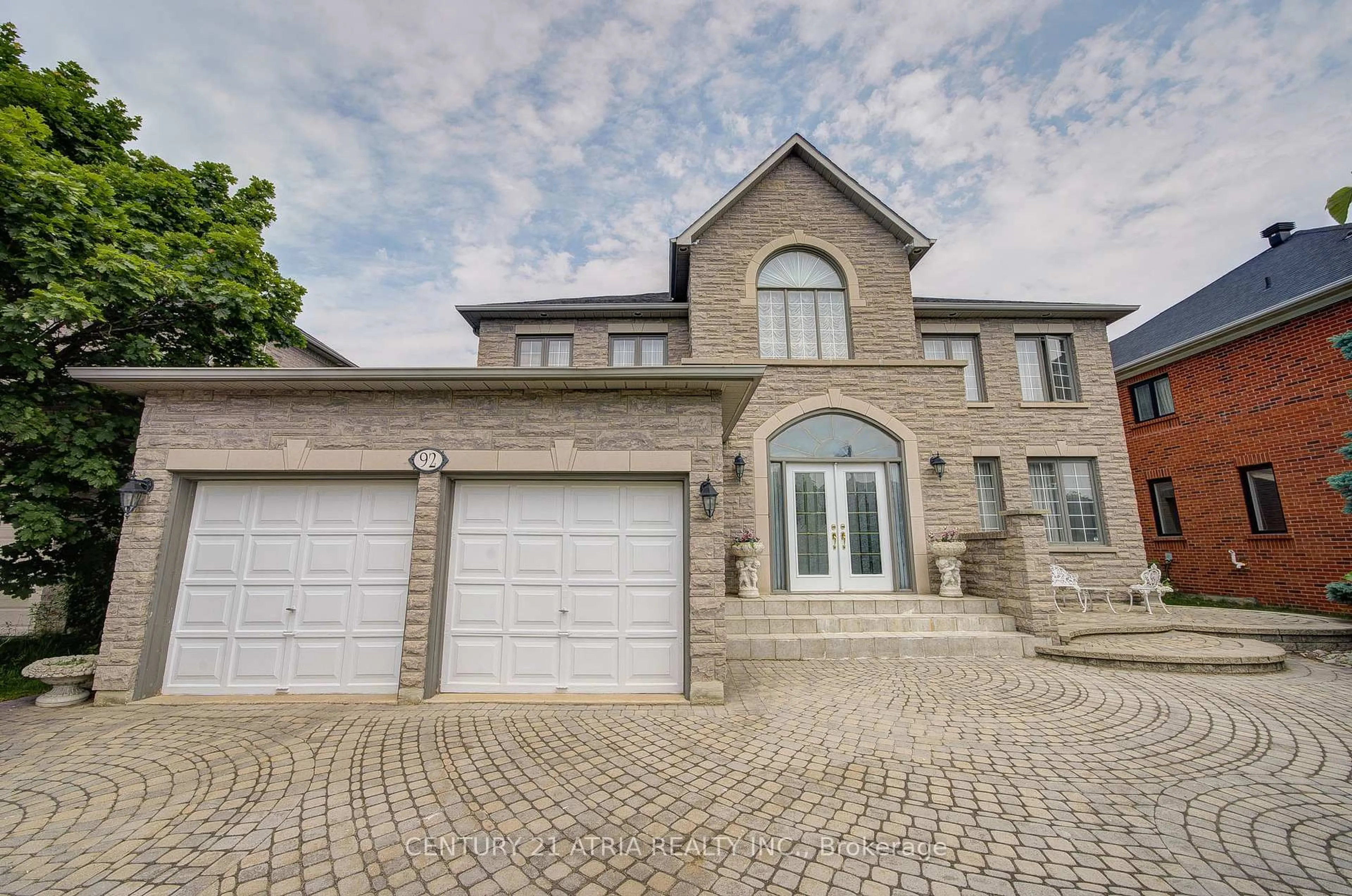 Home with brick exterior material, street for 92 Springbrook Dr, Richmond Hill Ontario L4B 3P9