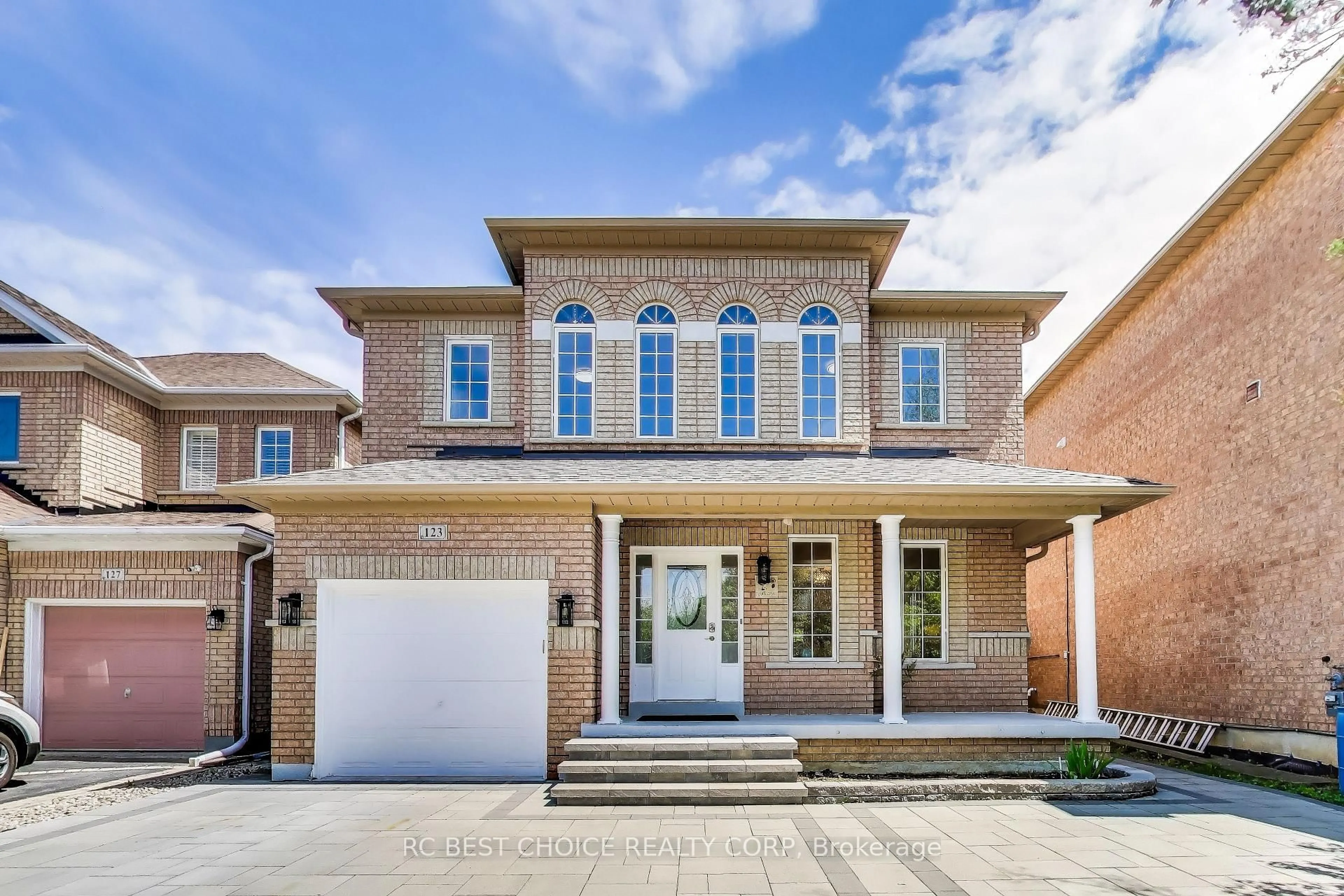 Home with brick exterior material, street for 123 Ledge Rock Dr, Vaughan Ontario L4H 2K5