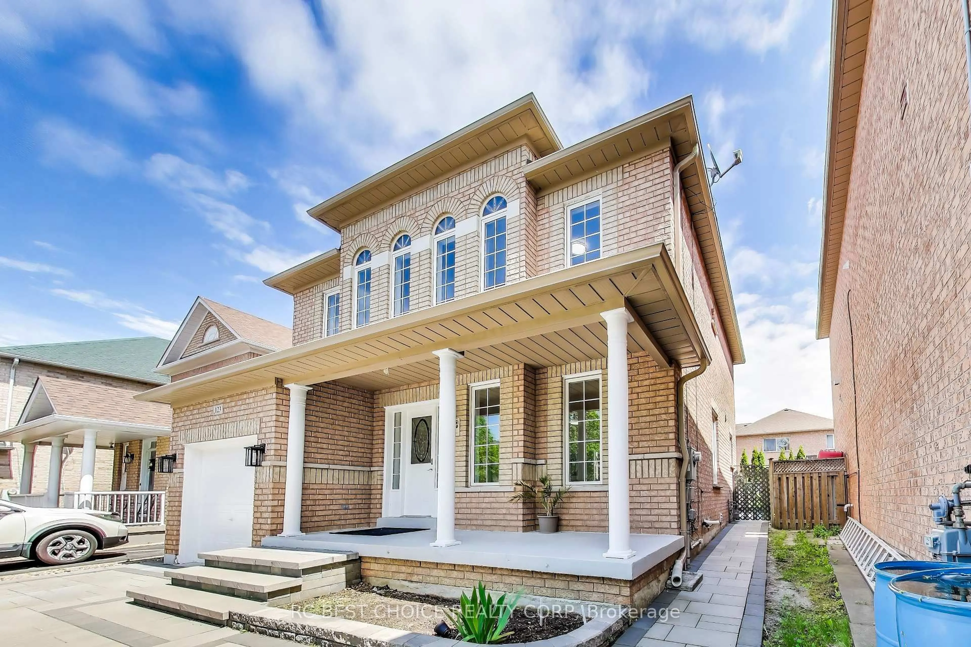 Home with brick exterior material, street for 123 Ledge Rock Dr, Vaughan Ontario L4H 2K5