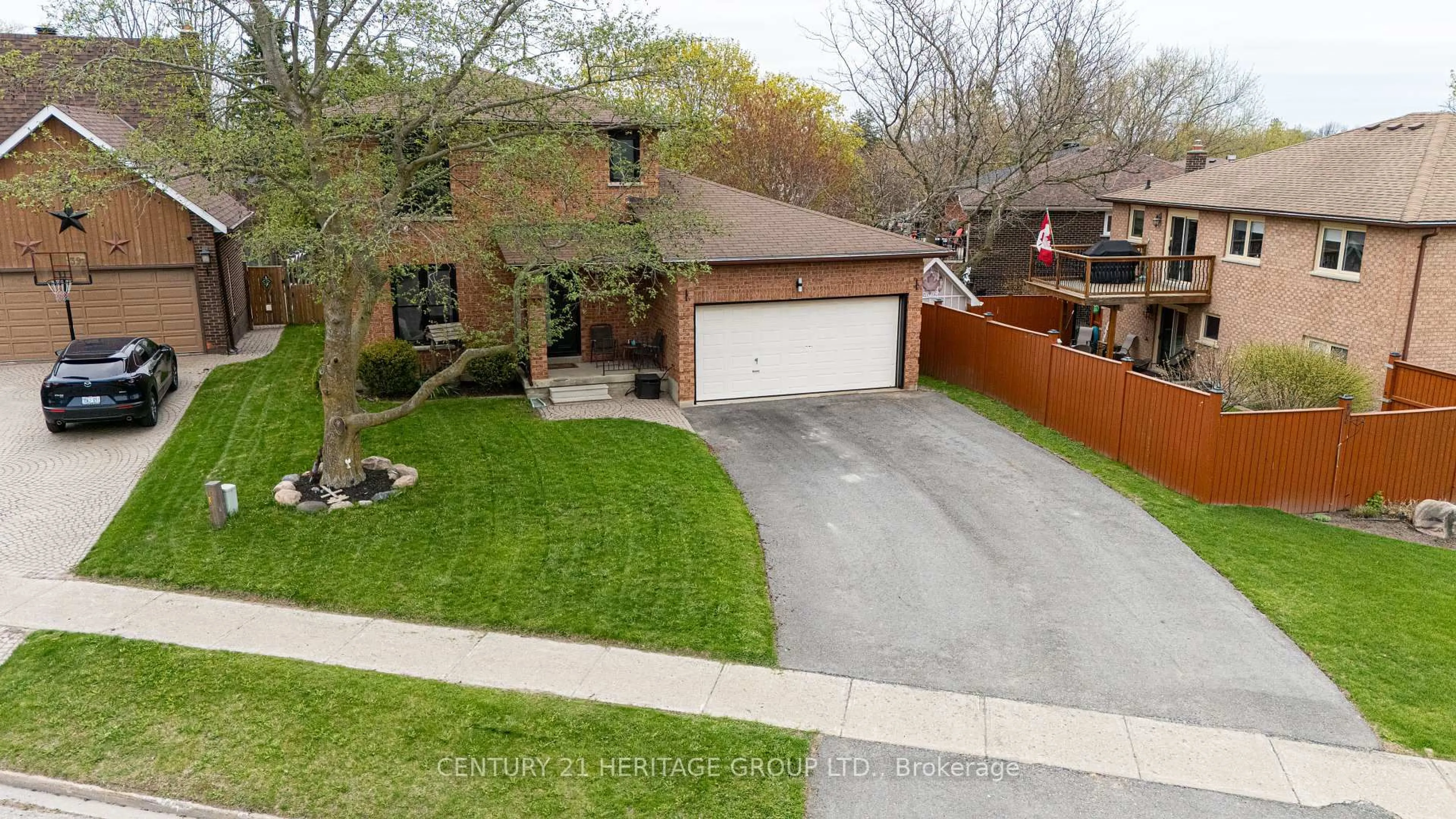 A pic from outside/outdoor area/front of a property/back of a property/a pic from drone, street for 37 Morrow Dr, New Tecumseth Ontario L9R 1M6