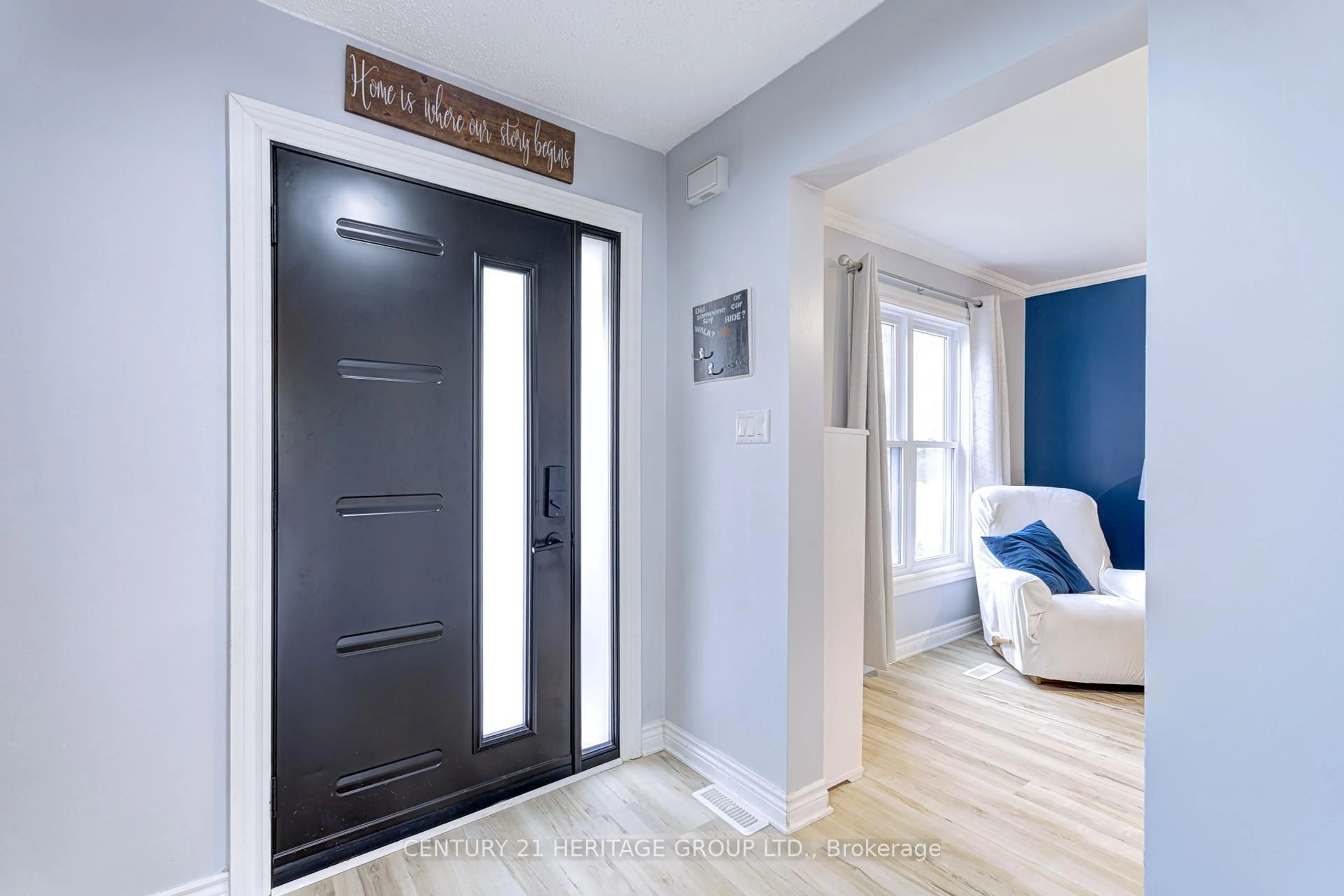 Indoor entryway for 37 Morrow Dr, New Tecumseth Ontario L9R 1M6