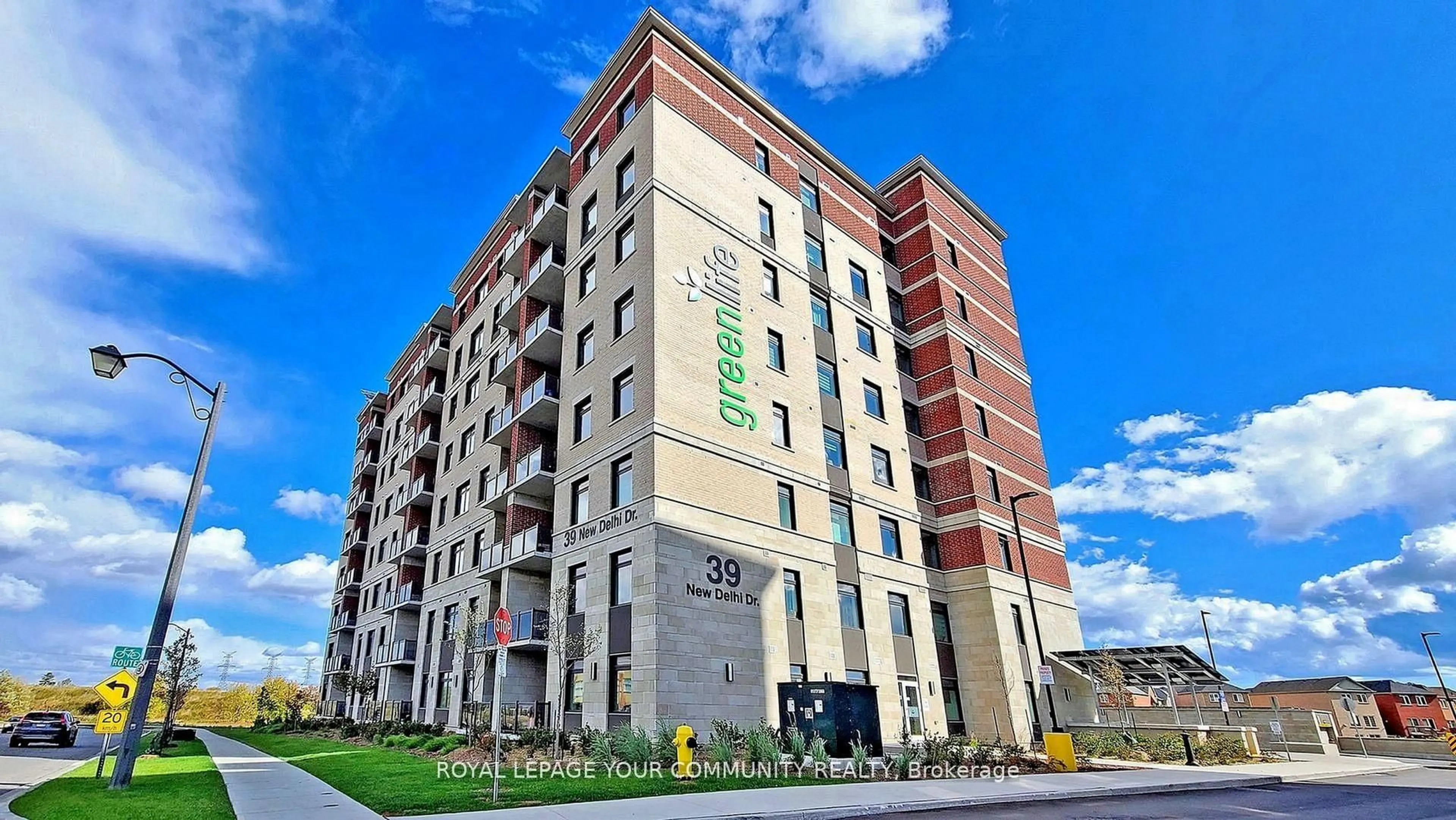 Indoor foyer for 39 New Delhi Dr #321, Markham Ontario L3S 0E1