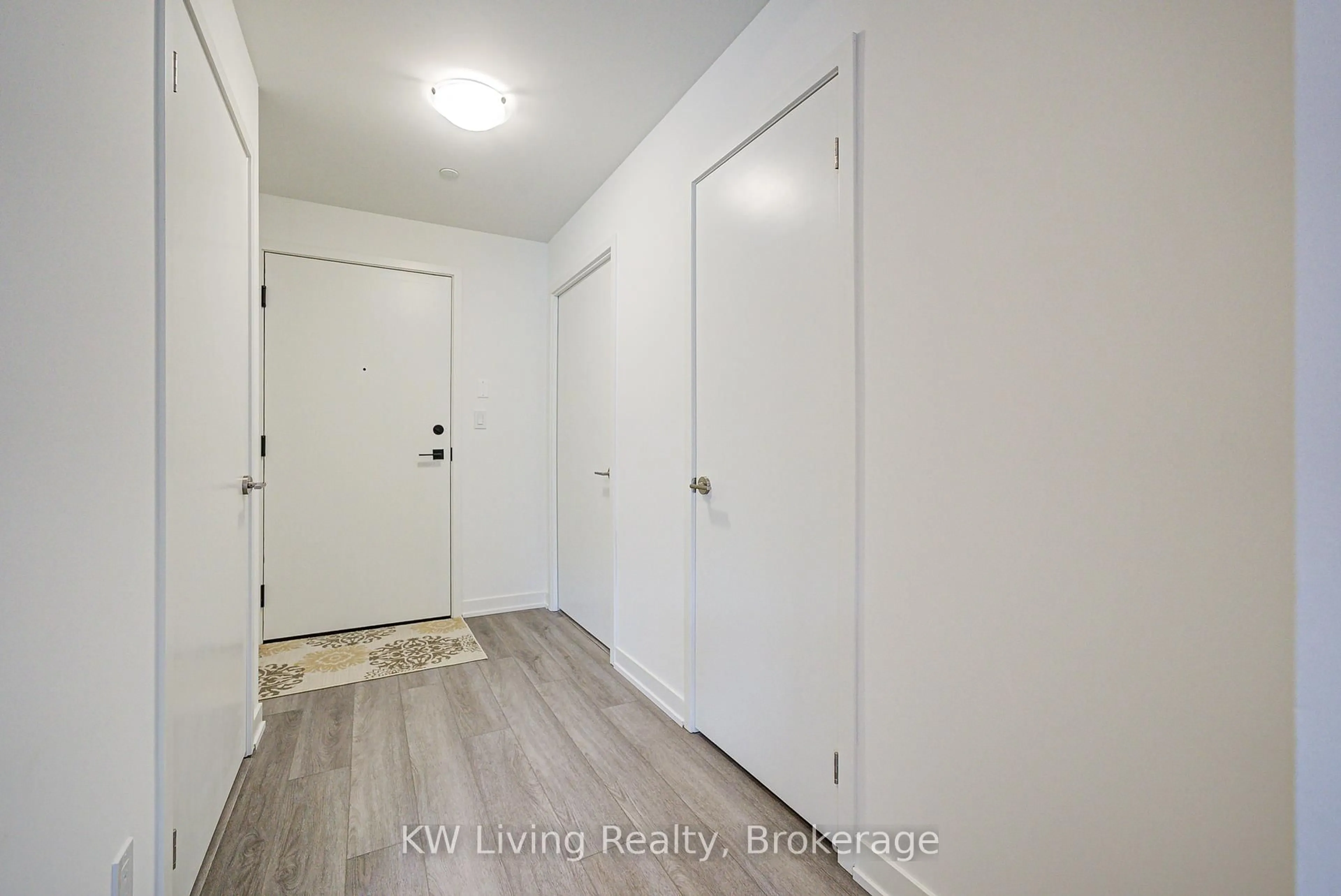 Indoor entryway for 292 Verdale Crossing #712, Markham Ontario L6G 0H6